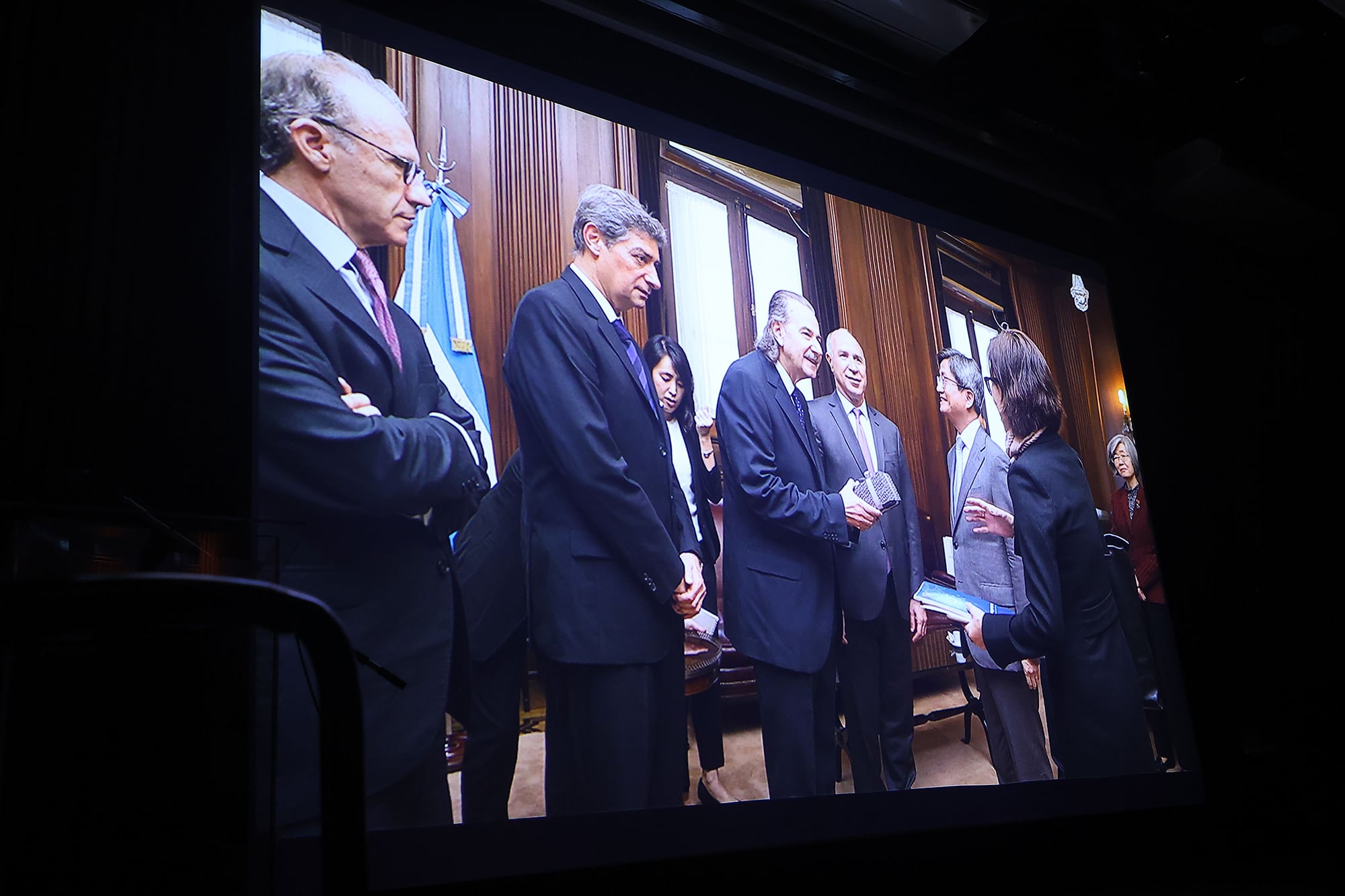 En fotos. El Dr. Juan Carlos Maqueda recibió la Pluma de Honor de la Academia Nacional de Periodismo 25 La distinción al Dr. Maqueda por su trayectoria