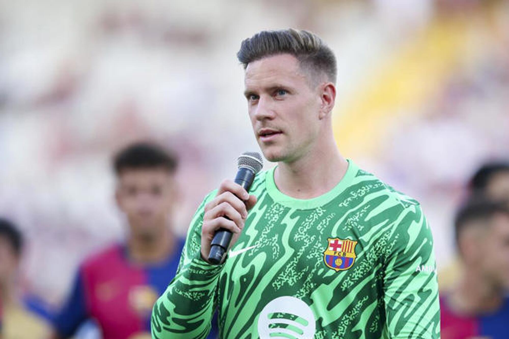 Ter Stegen le habla a los hinchas de Barcelona, tras el conflicto con su dirigencia