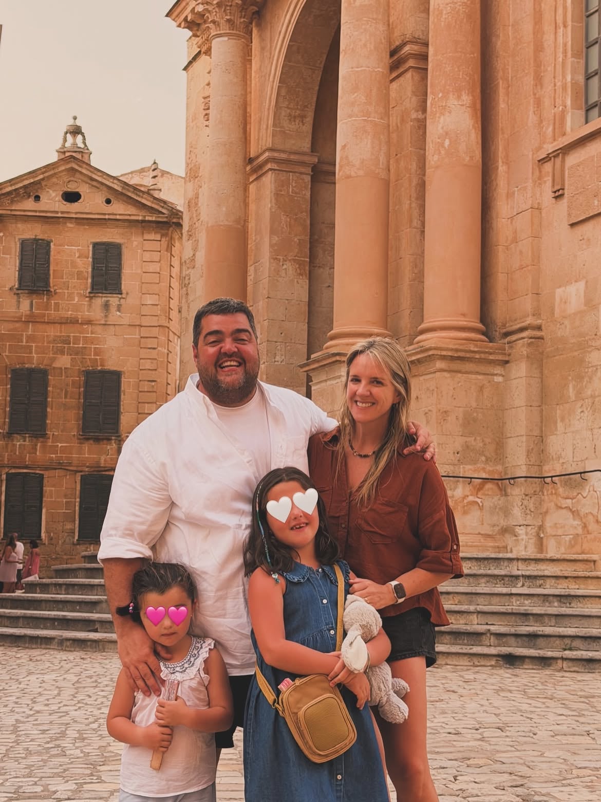 Darío Barassi, de vacaciones en familia junto a su mujer y sus hijas