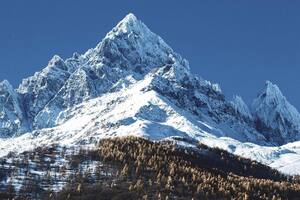Un pixel rojo en la nieve: cómo la IA ayudó a encontrar a un montañista desaparecido