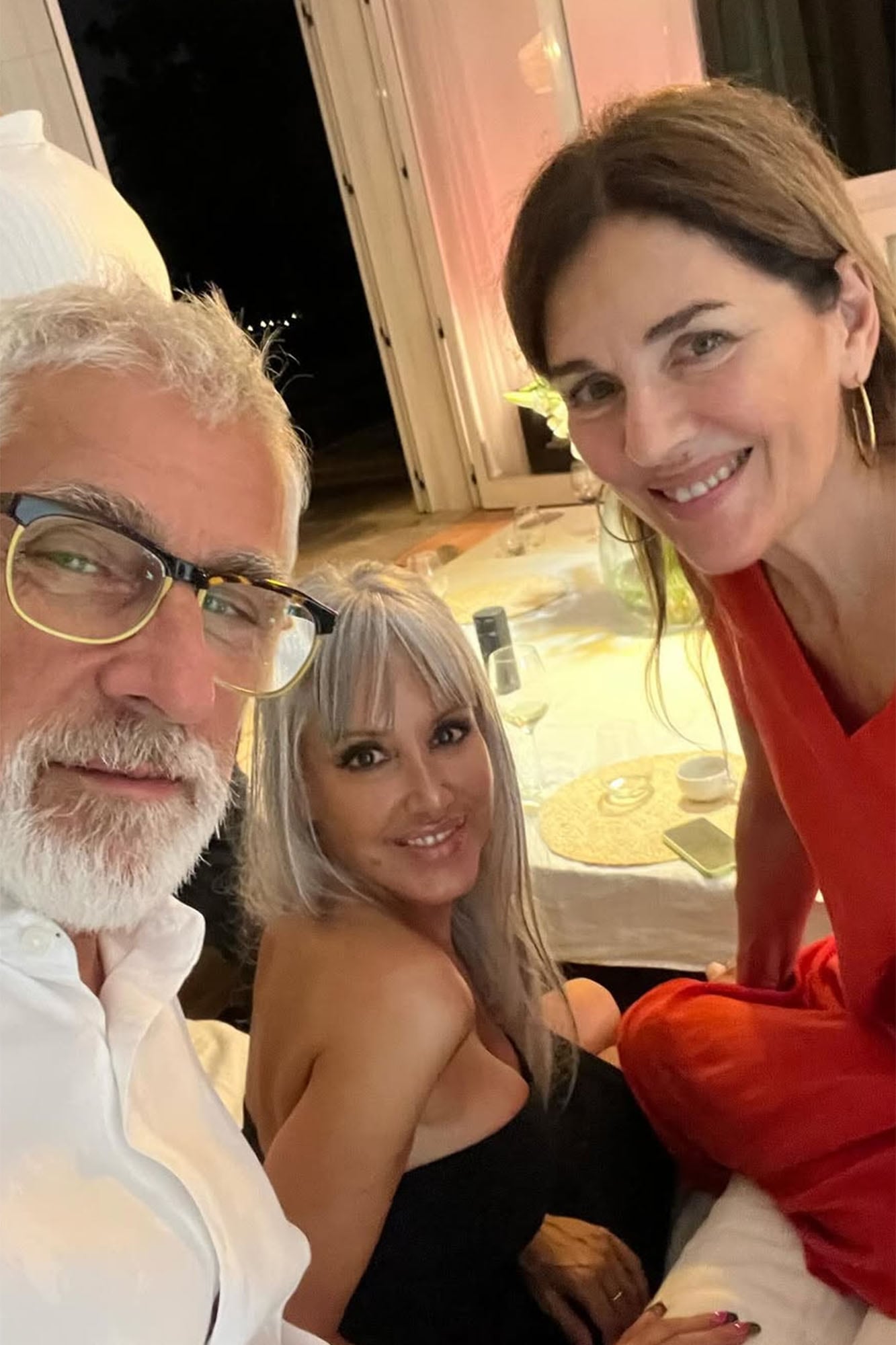 Junto a Andrea Frigerio (ex mujer
de Eduardo) en la Navidad del año pasado
que pasaron todos juntos