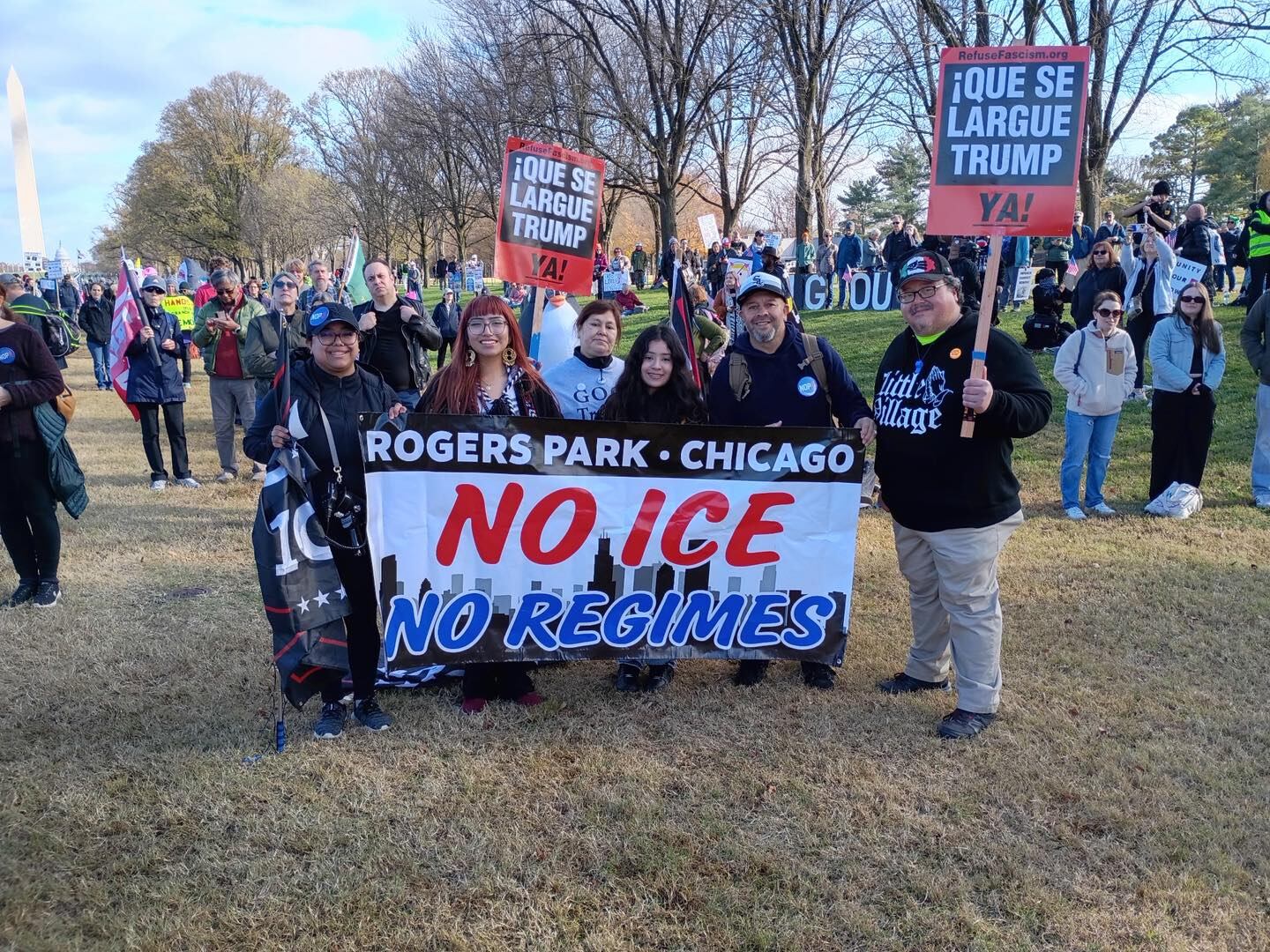 Residentes de La Villita protestan contra redadas del ICE (FB LaVillitaChicago)