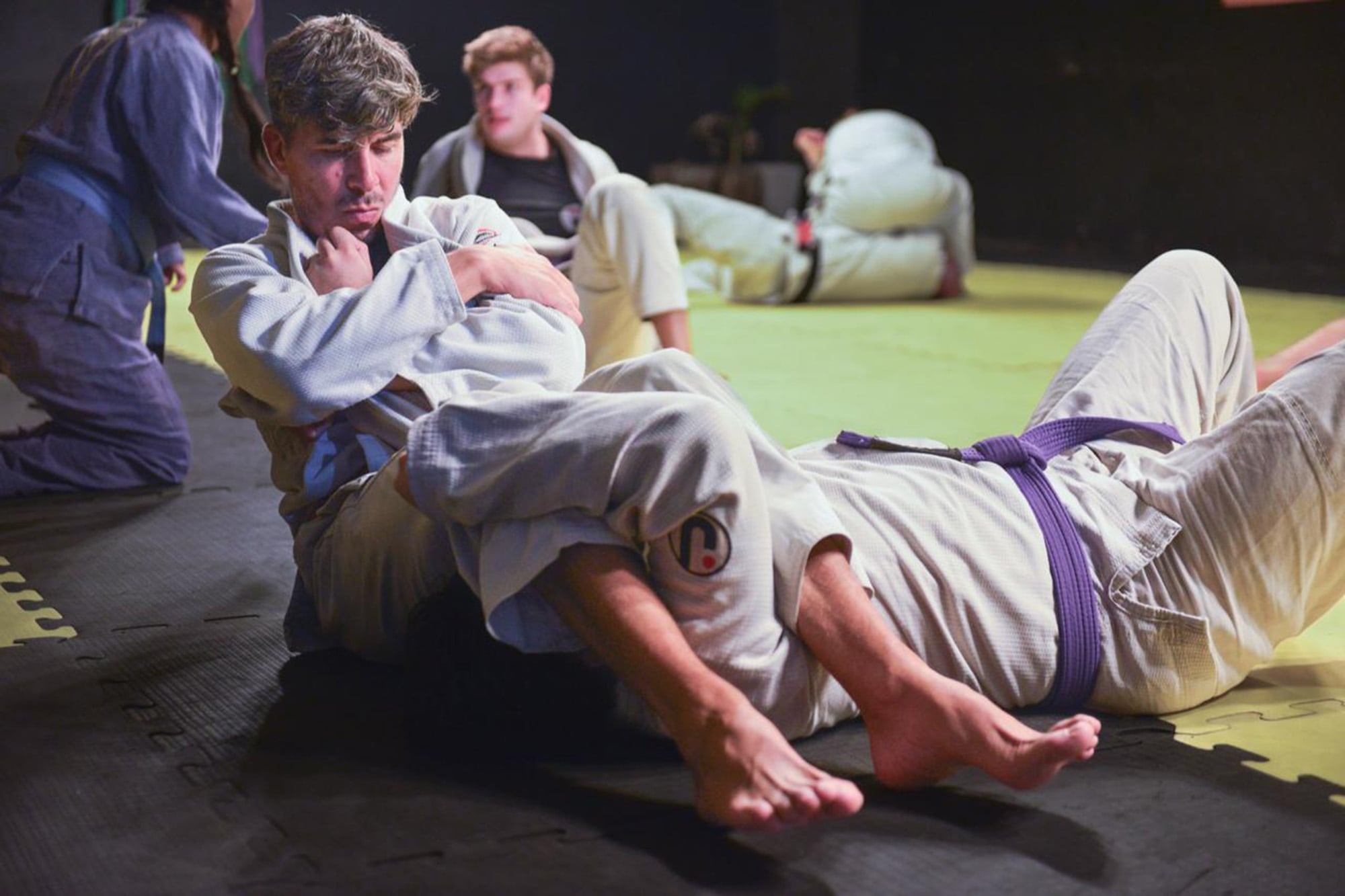 En japonés, jiu jitsu significa “arte suave”, una disciplina en la que la técnica busca imponerse a la fuerza