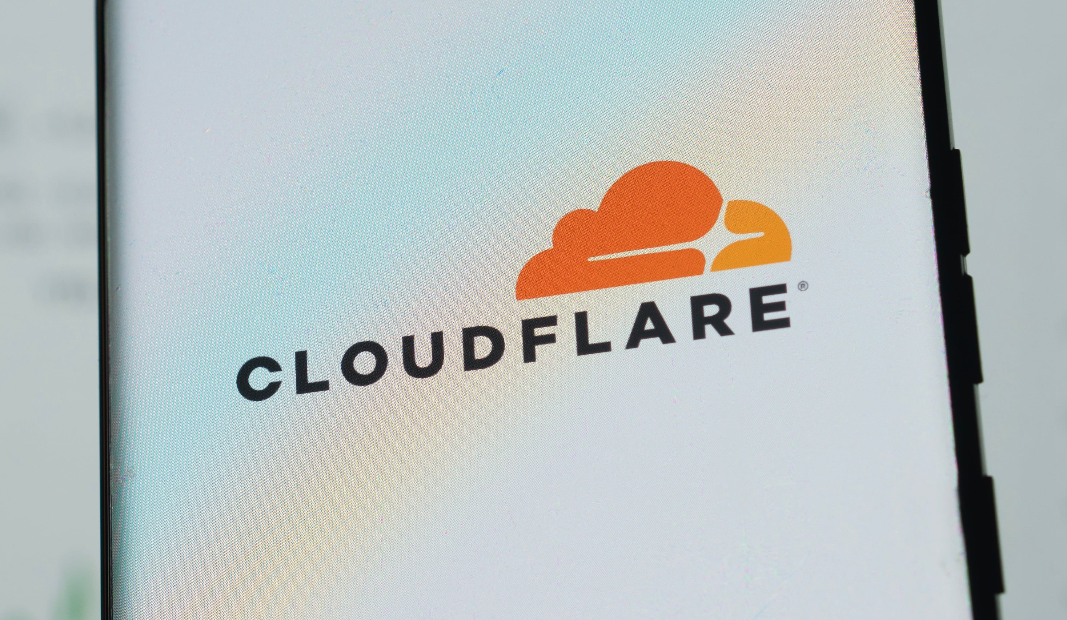 Qué pasó con la falla de Cloudflare que produjo la caída masiva de internet