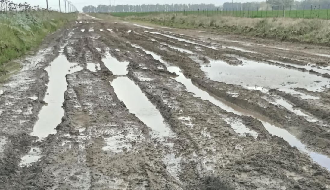 Los ruralistas cuestionan la organización de las tareas y reclaman una planificación sostenida para recuperar los caminos del partido de Necochea