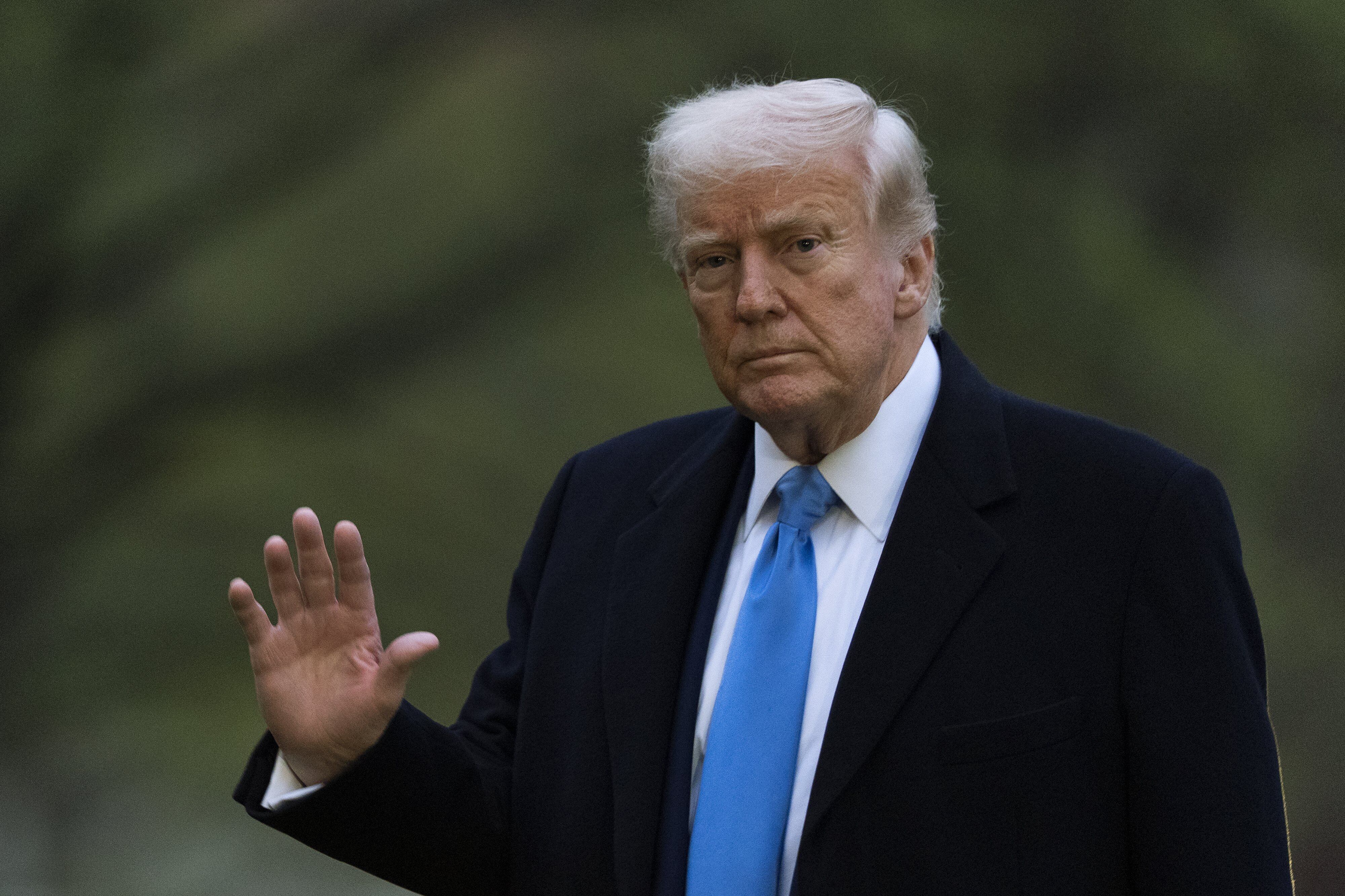 Trump impuso aranceles a productos chinos, una medida que Newsom calificó de