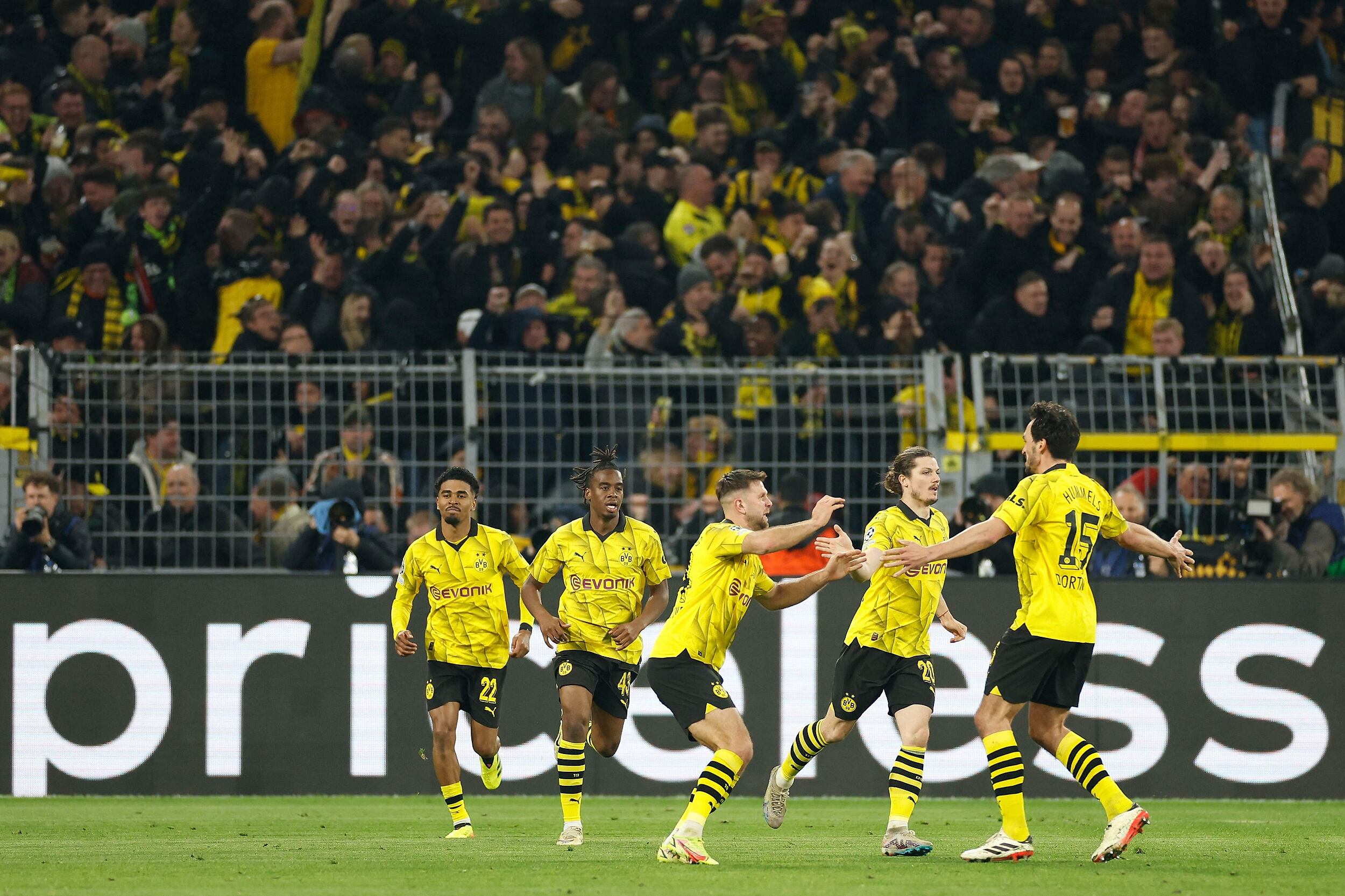 Borussia Dortmund derrotó a Atlético de Madrid por 4 a 2 y se metió a las semifinales de la Champions League