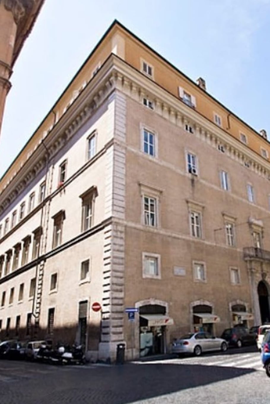 Residencia para curas de la Vía Della Scrofa