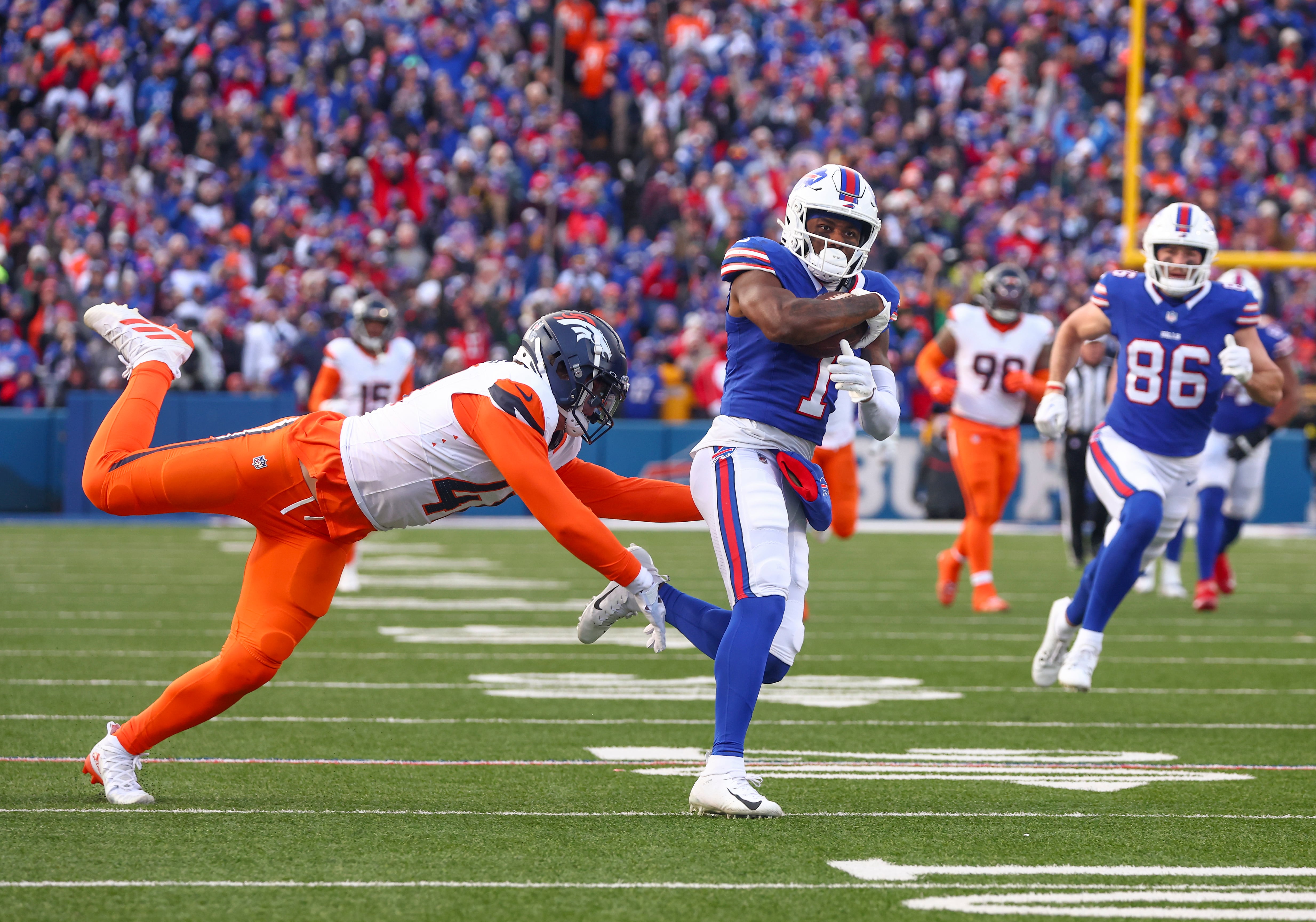 El encuentro entre los Buffalo Bills y los Baltimore Ravens será el último de esta ronda divisional (Archivo)