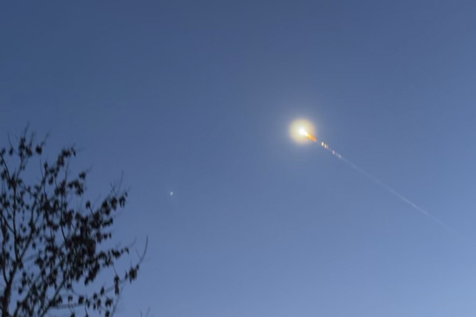 Un meteorito aterrizó en la Tierra y perforó el techo de una vivienda en Alemania