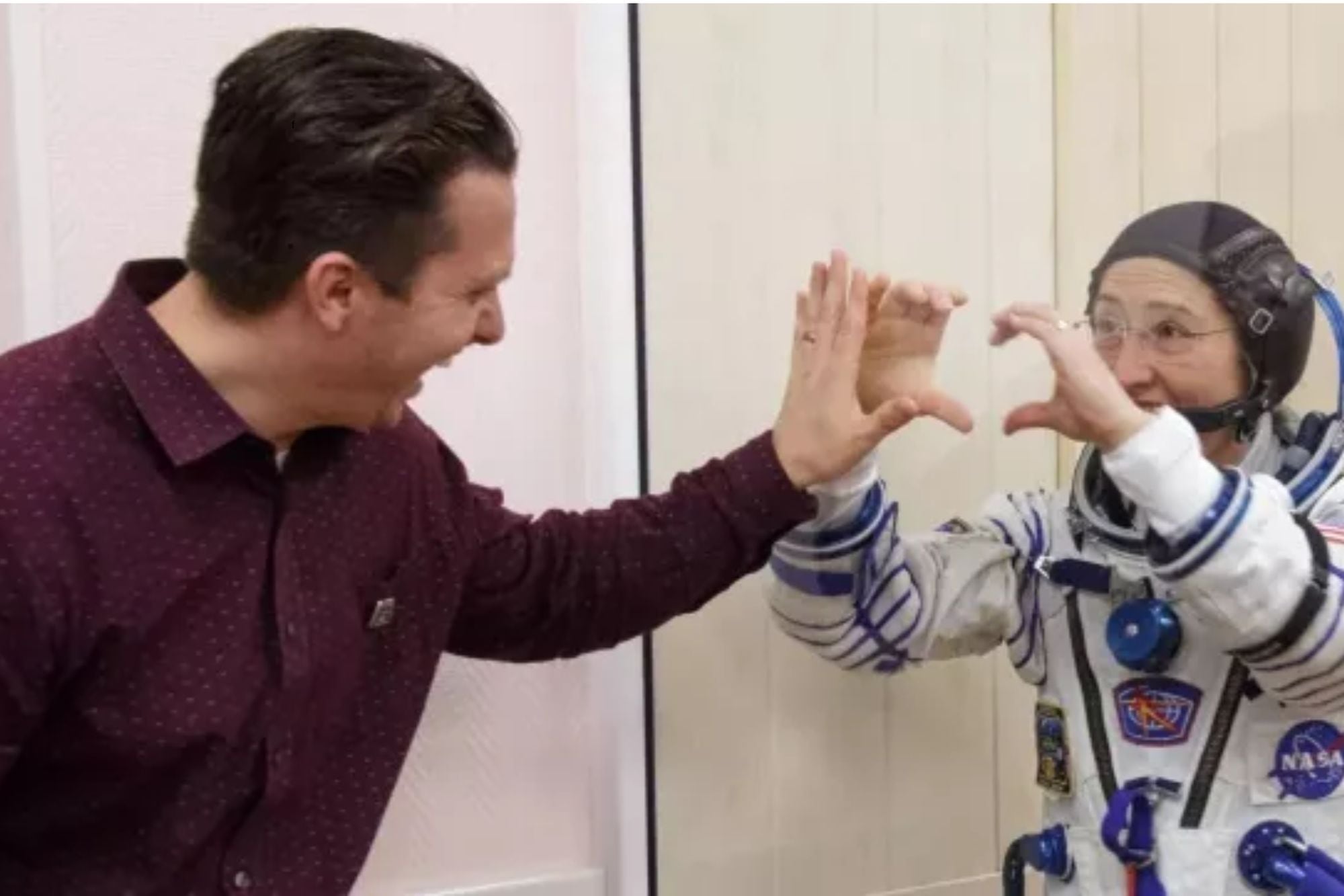 Christina Koch y su marido