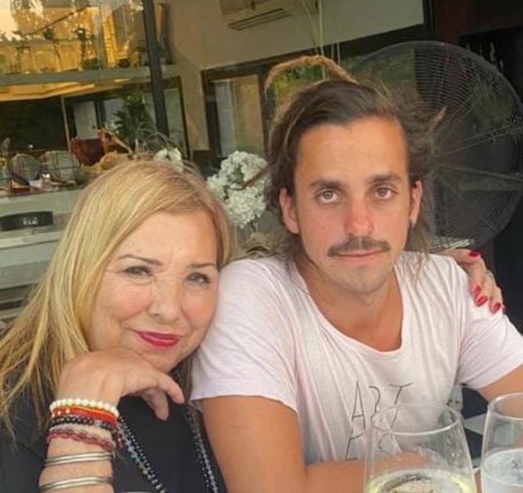 Michel Fassi con su abuela Lola, la mujer que lo inspiró a seguir el camino del arte