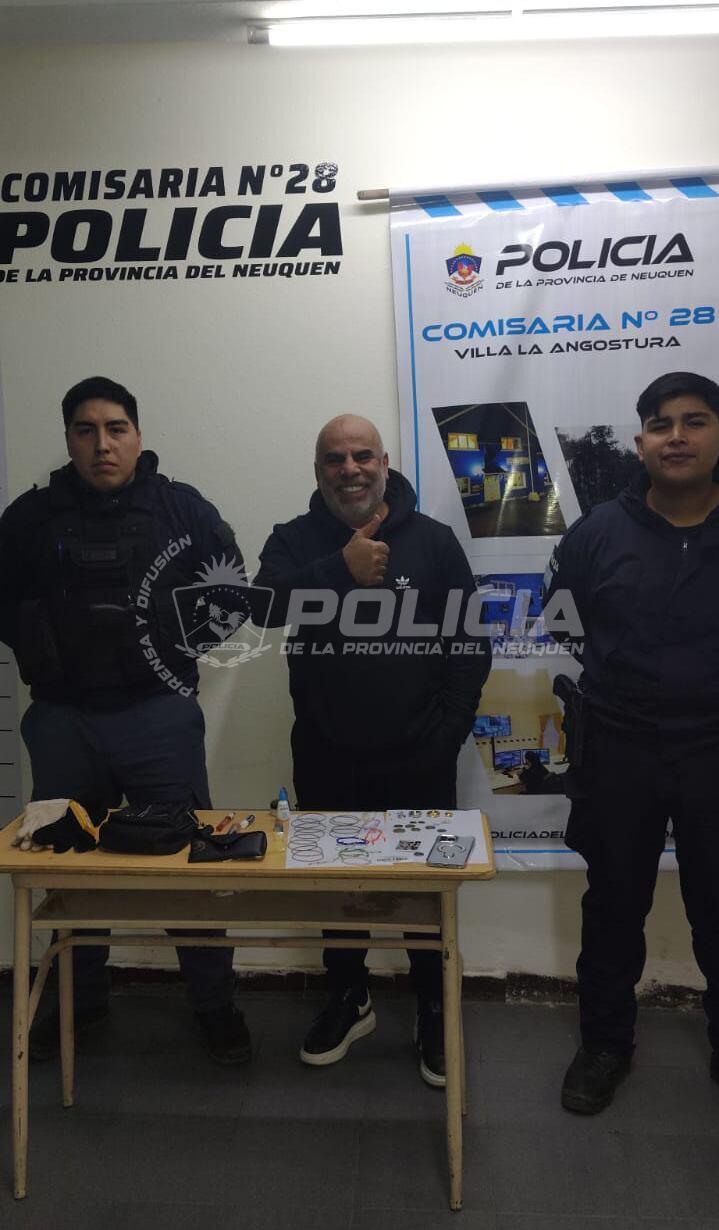 El exjugador de fútbol colombiano está de visita en Villa La Angostura