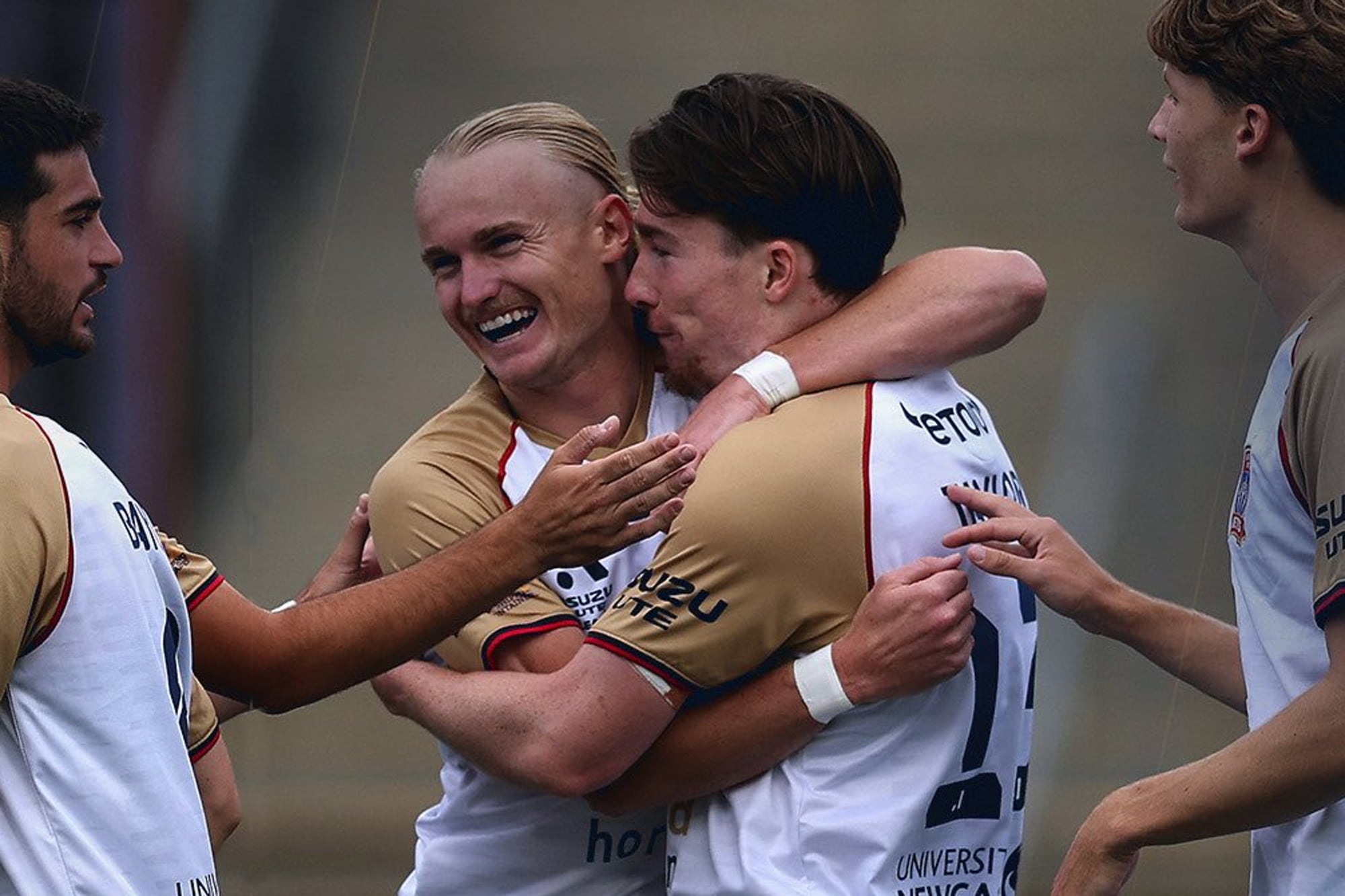 Anotó el primer gol de 2026 y más tarde corrió de arco a arco para dar la sorpresa de año nuevo en Australia