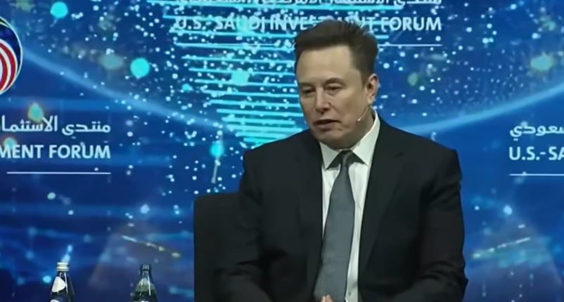 Según Elon Musk, en 20 años la tecnología va a asegurar que la sociedad acceda a un nivel de provisión de bienes y servicios que hará innecesario trabajar para sostener la vida cotidiana