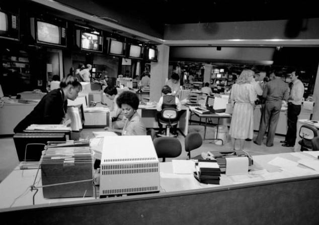“Una idea ridícula”. El caótico origen del primer canal en transmitir noticias las 24 horas: deudas, luto y audacia 8 CNN el día de su lanzamiento, el 1° de junio de 1980 (Getty Images)