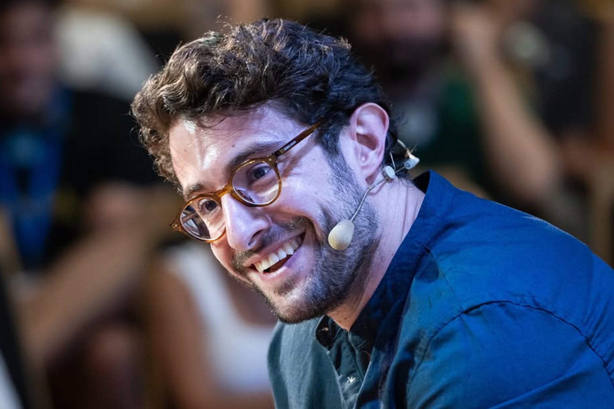 El influencer que lee 140 libros al año: “No es que los jóvenes lean poco, la sociedad lee poco”