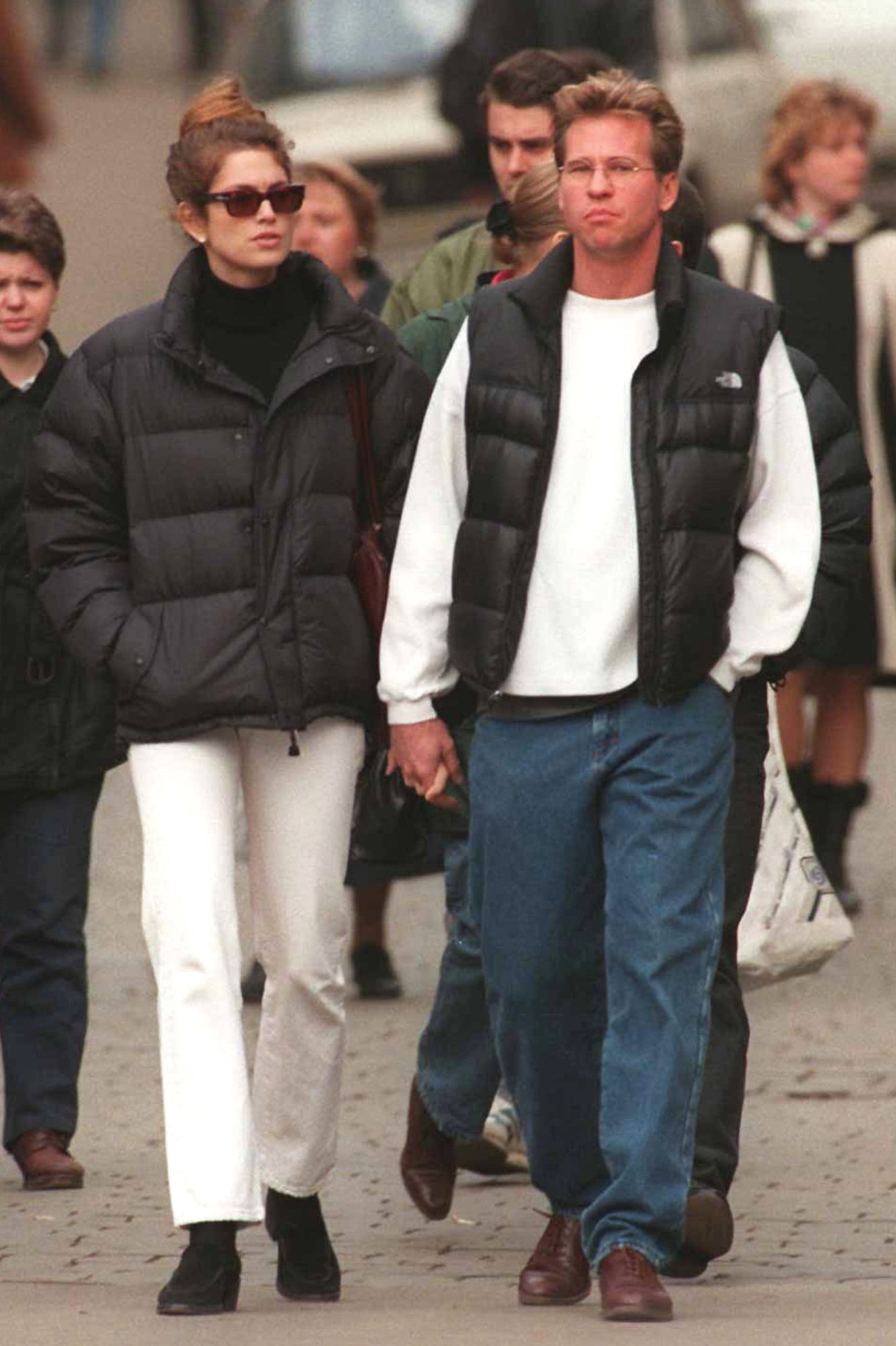 Cuando se separó de Gere vivió un breve romance con Val Kilmer. Era 1996
