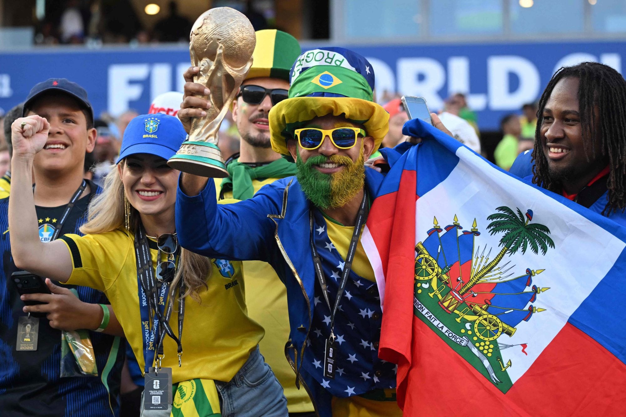 Los fanáticos de Brasil y Haití en el estadio en Filadelfia
