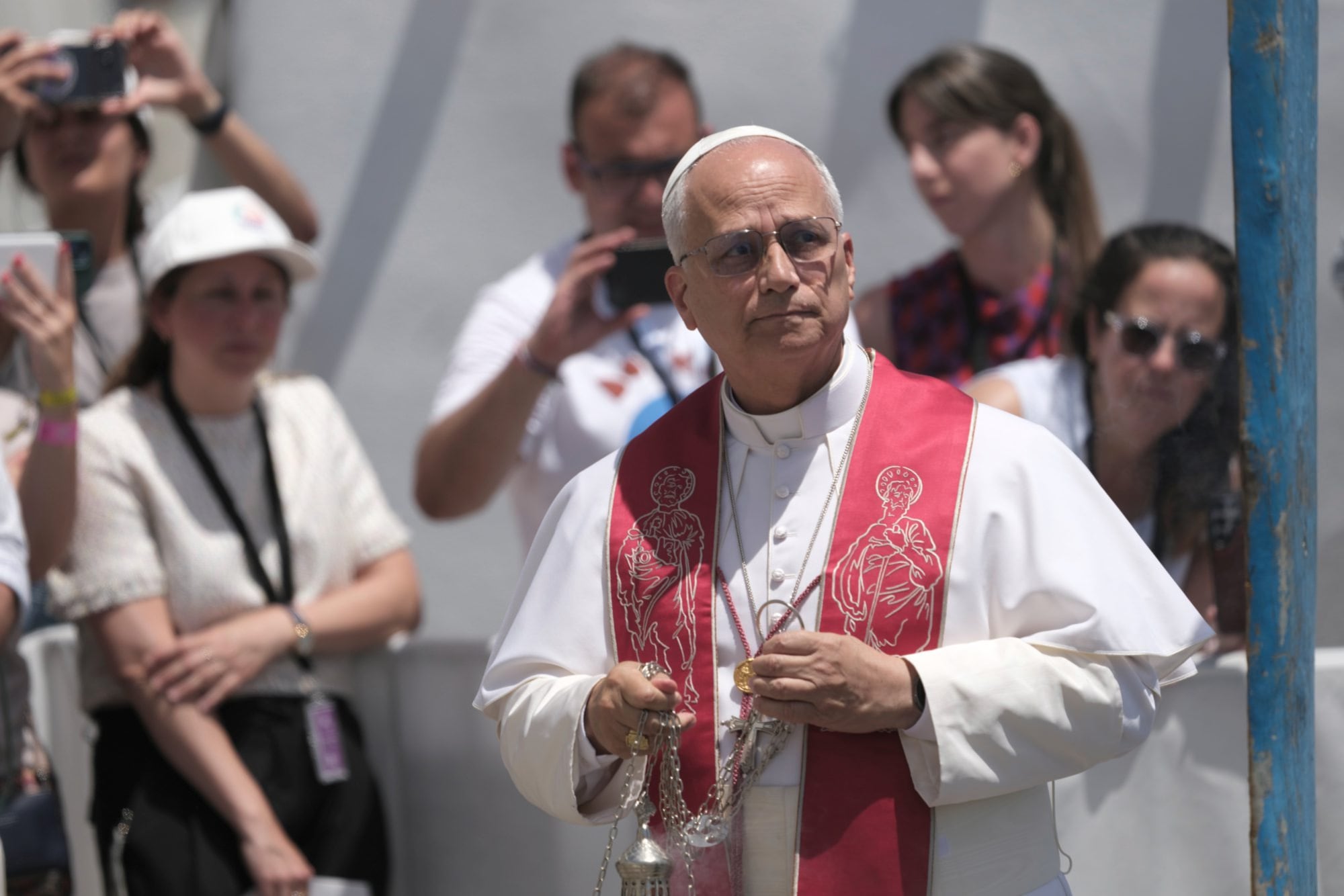 El papa León XIV llegó a las Canarias y envió un contudente mensaje a Europa en defensa de los migrantes