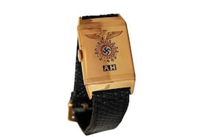 Subastaron un reloj de Adolf Hitler por una cifra millonaria y hay polémica