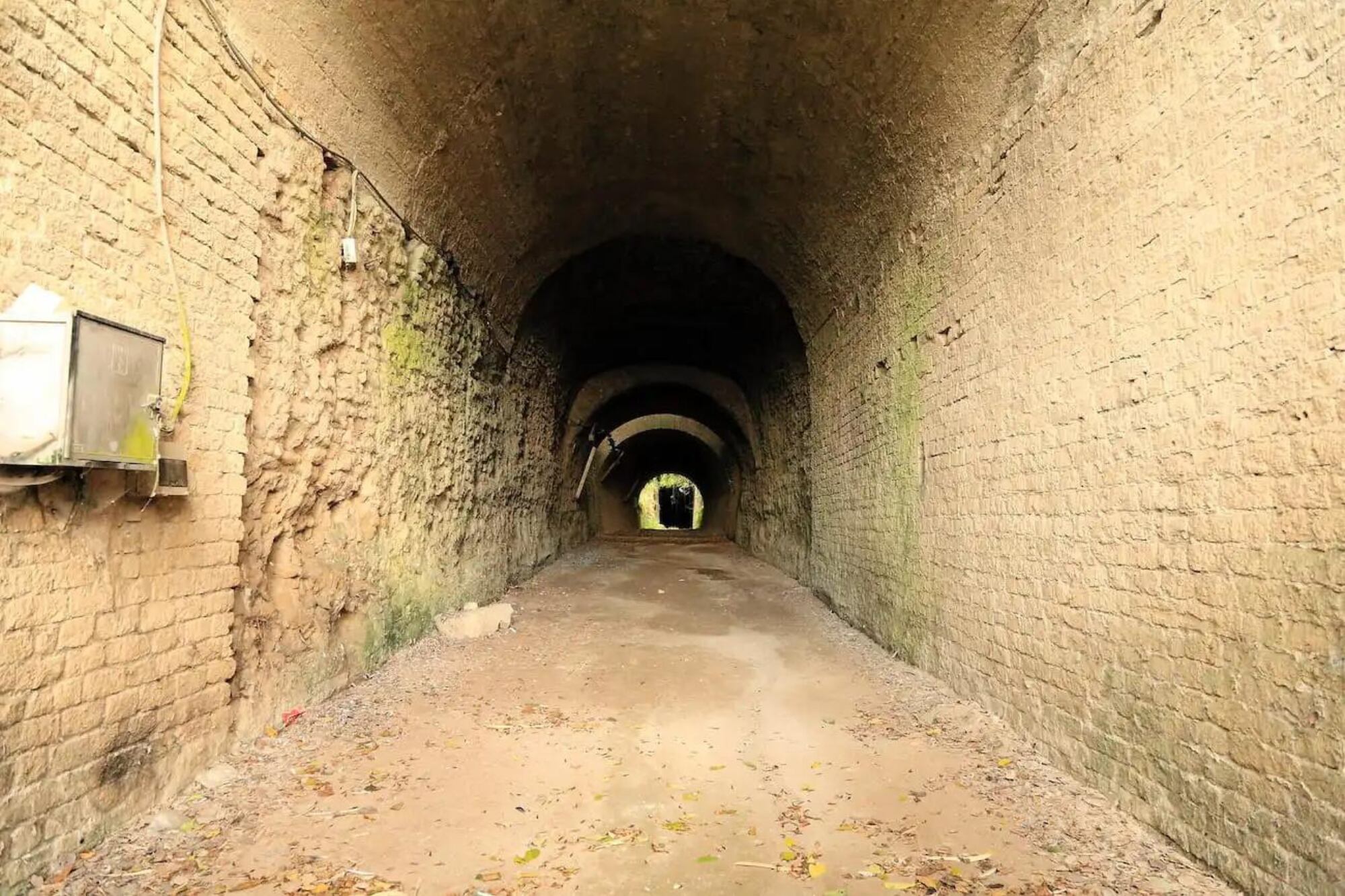 Así se hizo y está en la actualidad el primer túnel “carretera” del mundo que construyeron los romanos en el 36 a.C