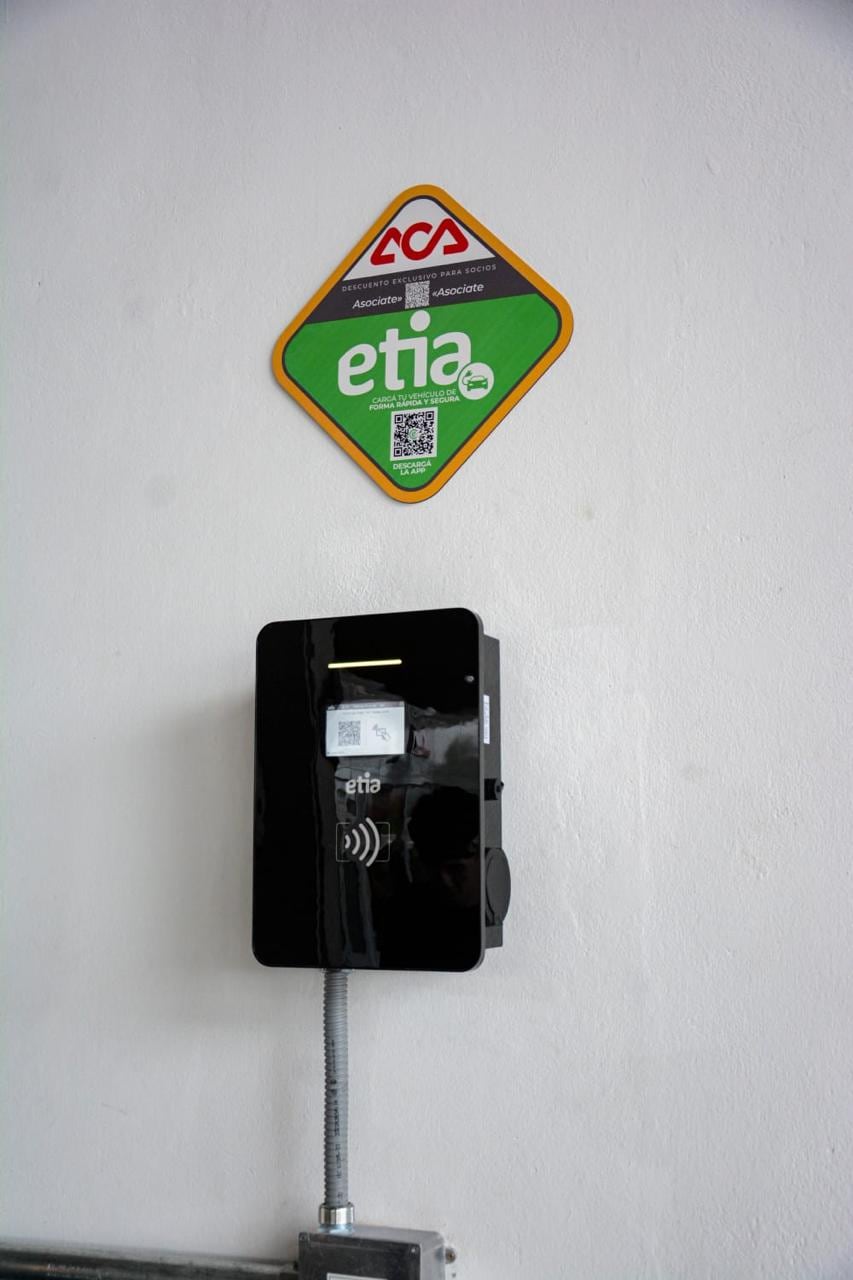 El ACA reinauguró su unidad de servicio en Villa María con foco en la movilidad eléctrica