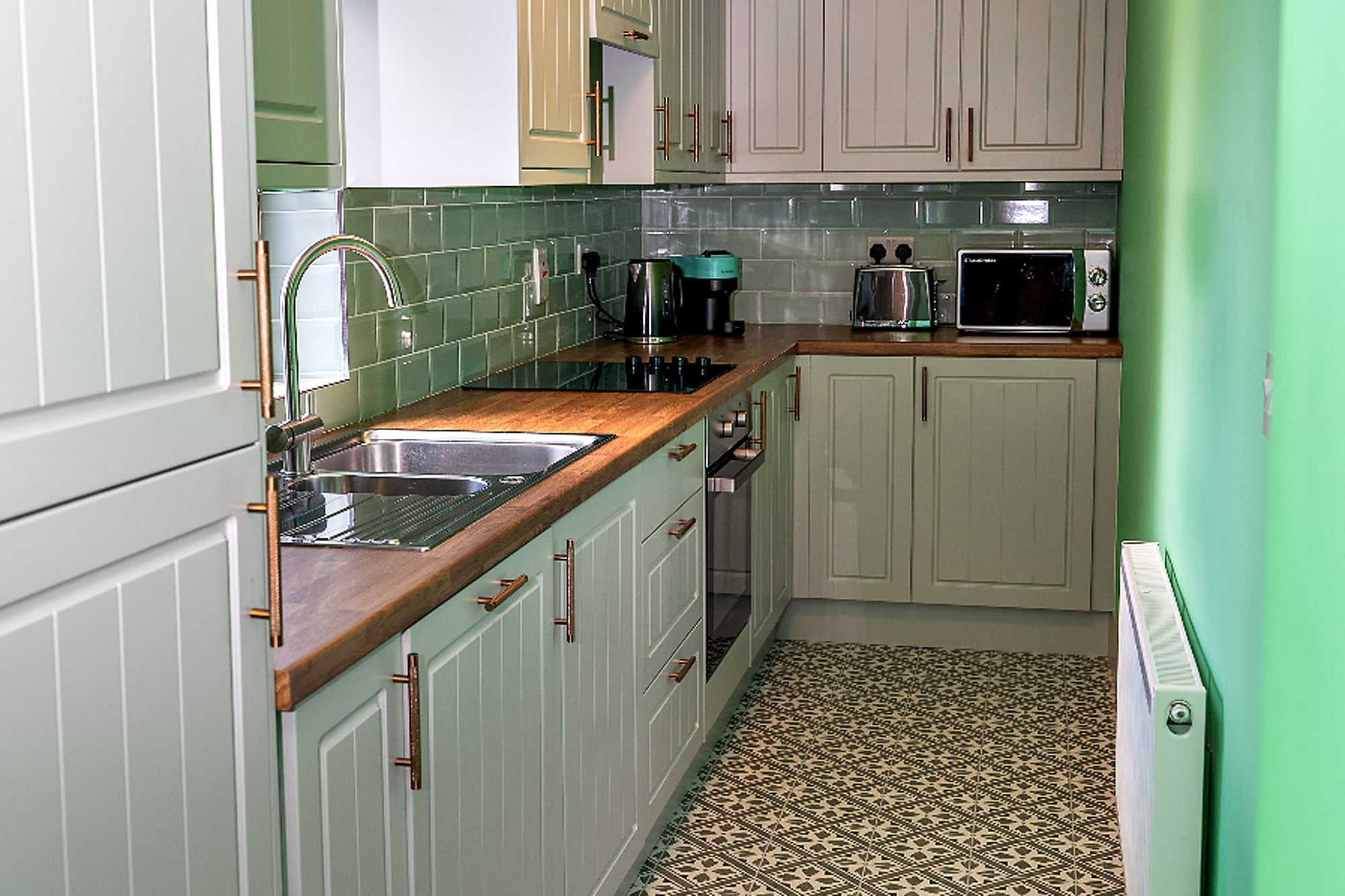 La cocina de la casa fue renovada recientemente y se incluye totalmente equipada en el sorteo internacional