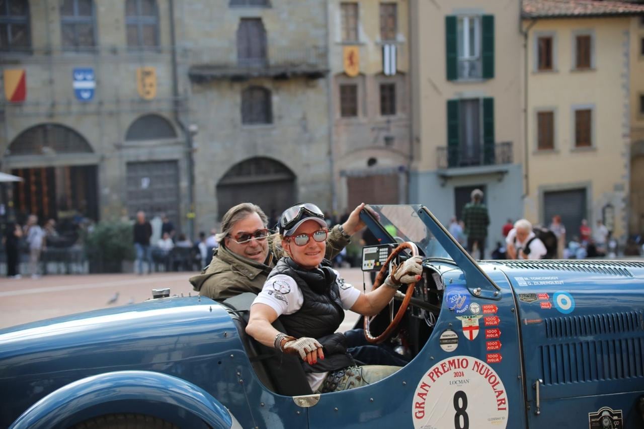 Junto a su marido, Gastón Zilbergleijt, en el Rally de las Bodegas de Mendoza