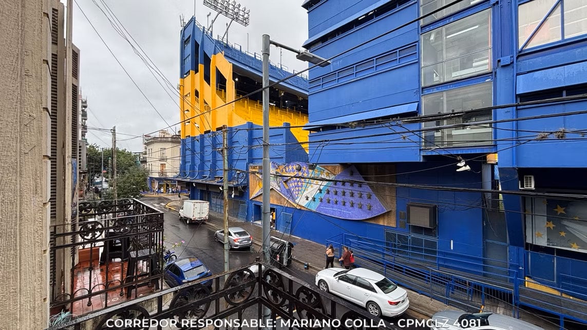 Sale a la venta un edificio justo frente a la Bombonera