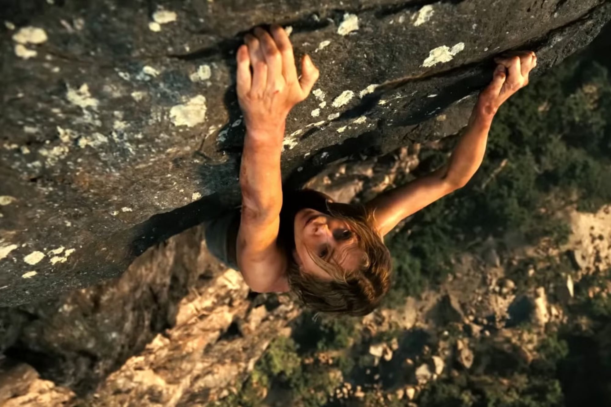 Ápex, una película sobre supervivencia que te mantendrá al límite hasta el final (Foto: Netflix)