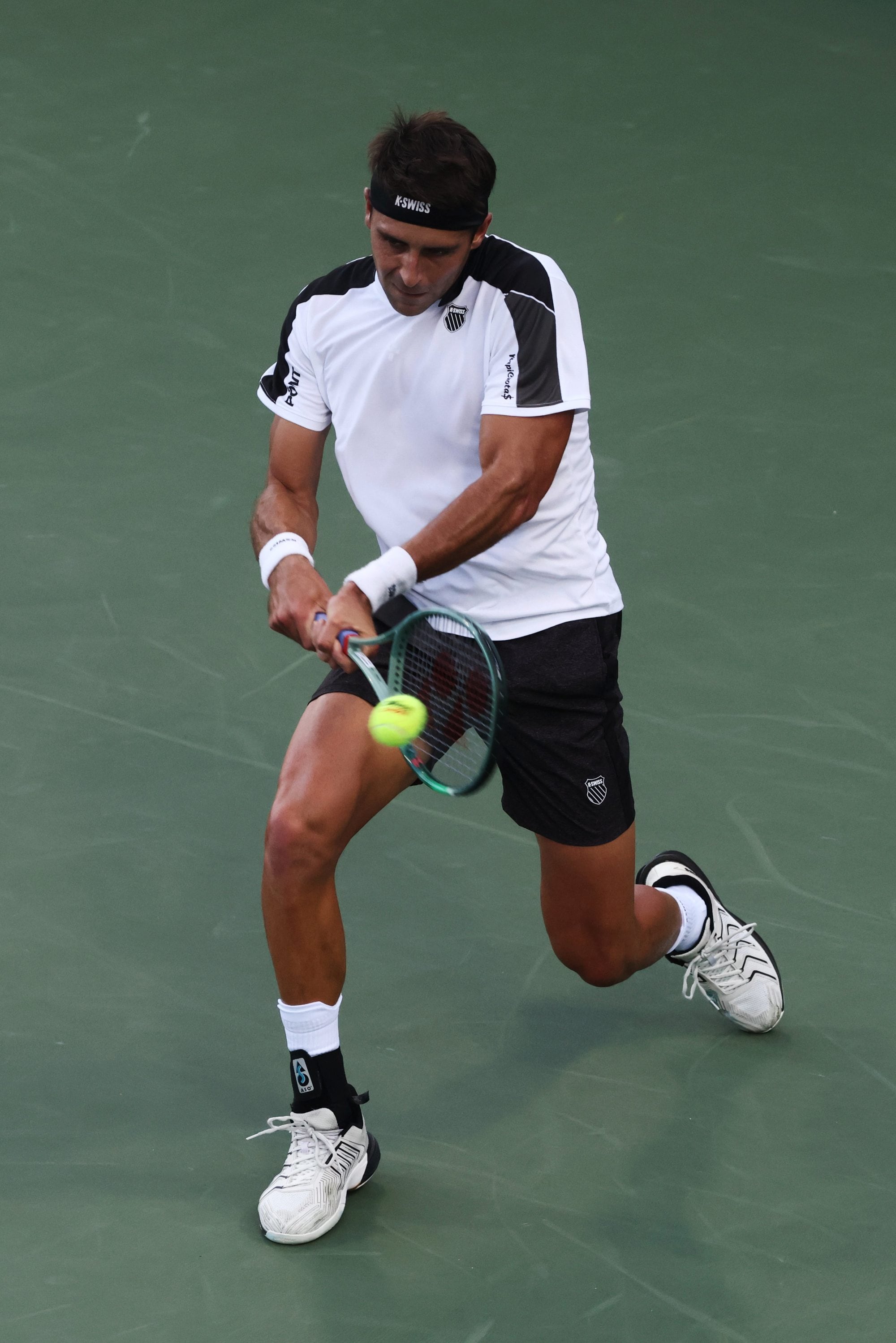 Tomás Etcheverry logró su tercera victoria seguida en el US Open y llega a la segunda semana en alza