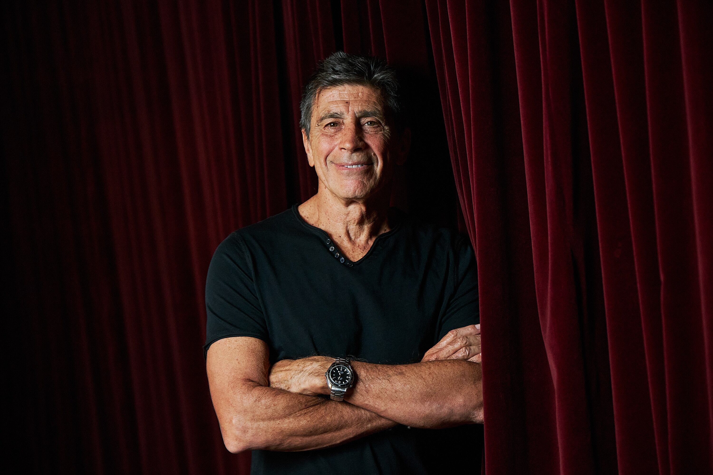 Entre telones, el nuevo universo donde el periodista decidió dejar su impronta