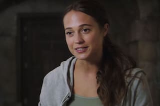 Alicia Vikander reveló la incomoda situación que vivió al grabar una escena íntima