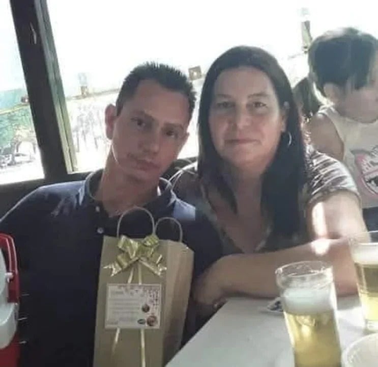 Encontraron muerto en su celda a un policía que había asesinado a su esposa