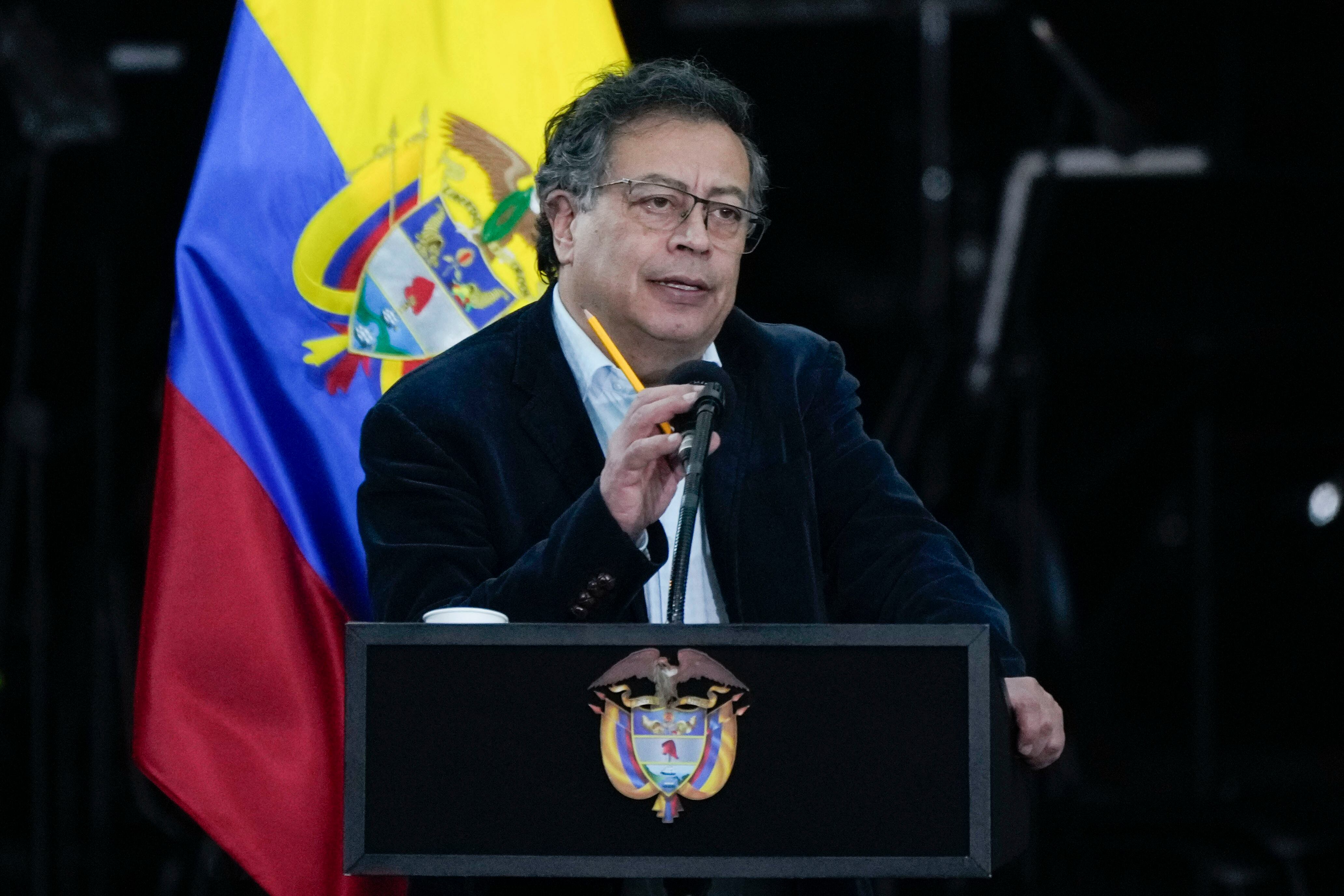 El presidente de Colombia Gustavo Petro durante una ceremonia que conmemora el octavo aniversario del acuerdo de paz entre el gobierno y las FARC en Bogotá, Colombia, el 21 de noviembre de 2024