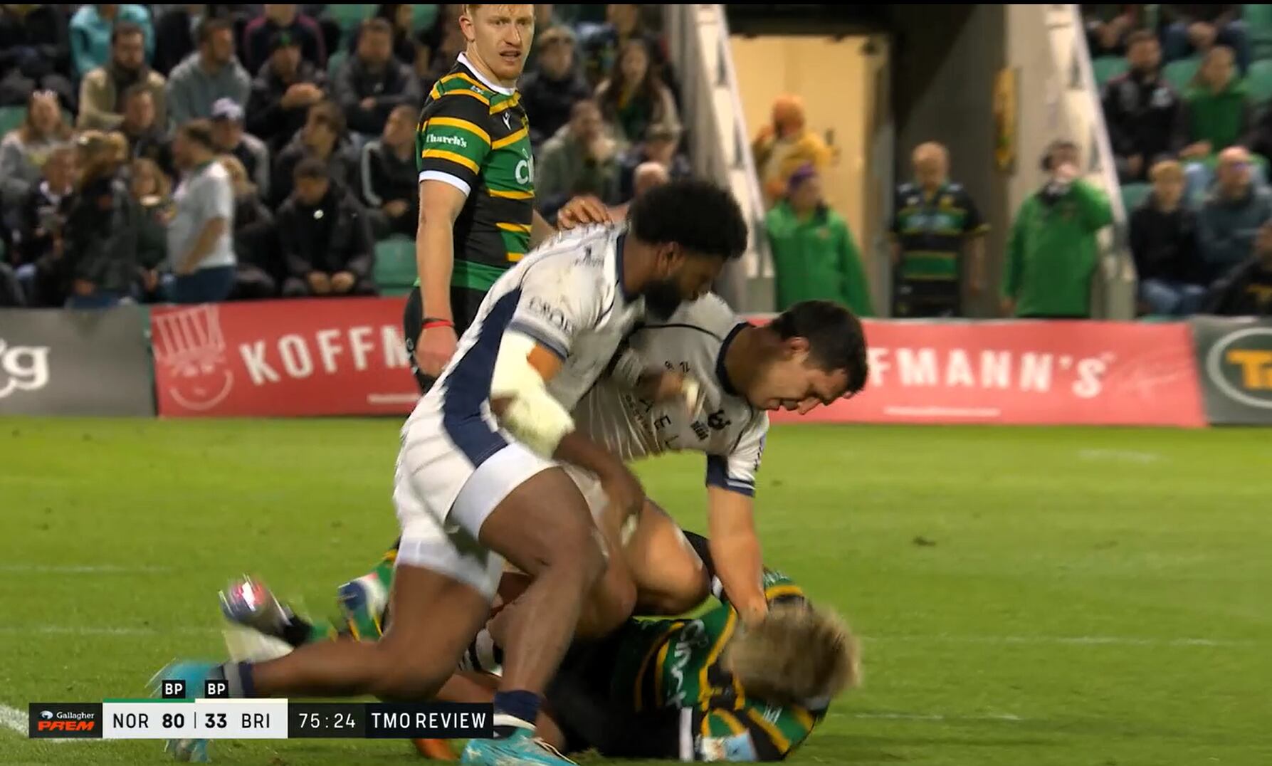 Argentinos en el rugby europeo: el encontronazo entre Moroni y Pollock, la corrida de Wenger y la despedida de Tetaz Chaparro y