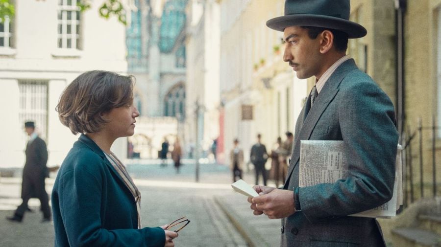 Ambientada en Inglaterra en 1925, la historia arranca con una fiesta de alta sociedad en una mansión rural (Foto: Netflix)