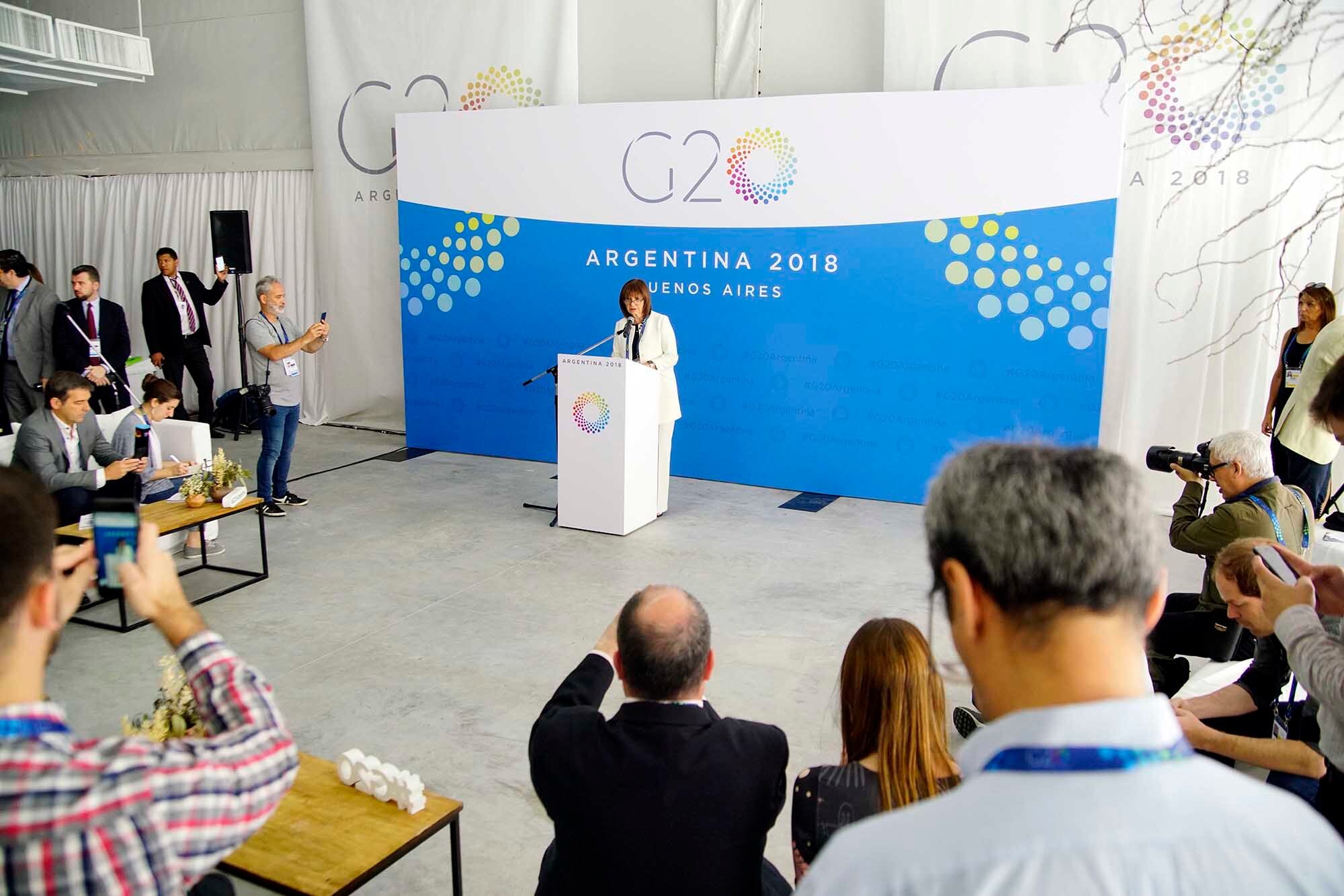Patricia Bullrich en la conferencia de prensa del G10