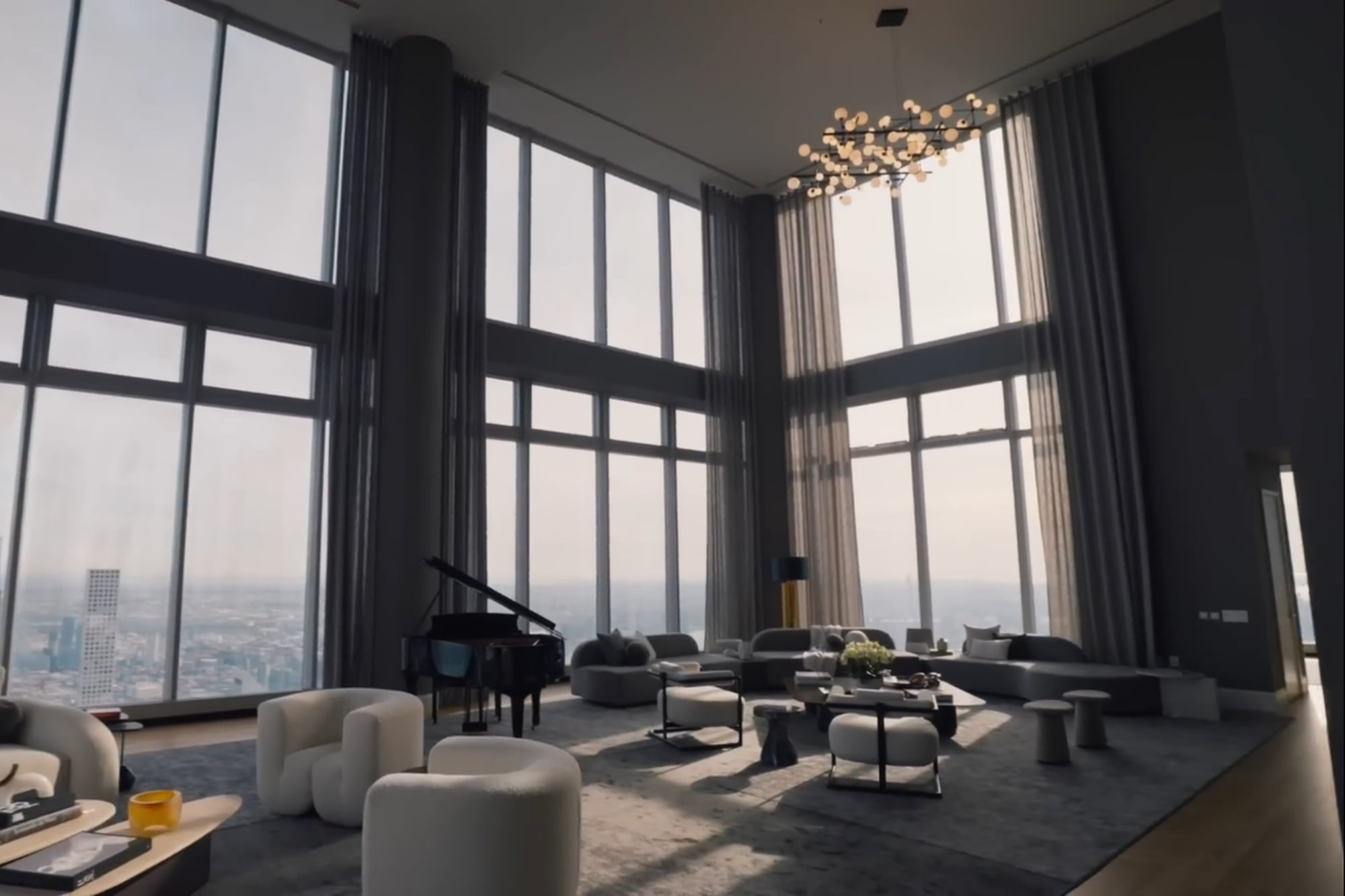 El gran salón es el corazón de este espacio de gran lujo