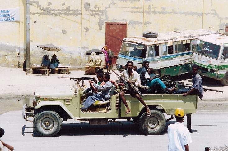 Vehículo de combate improvisado en Mogadiscio (Wikipedia)