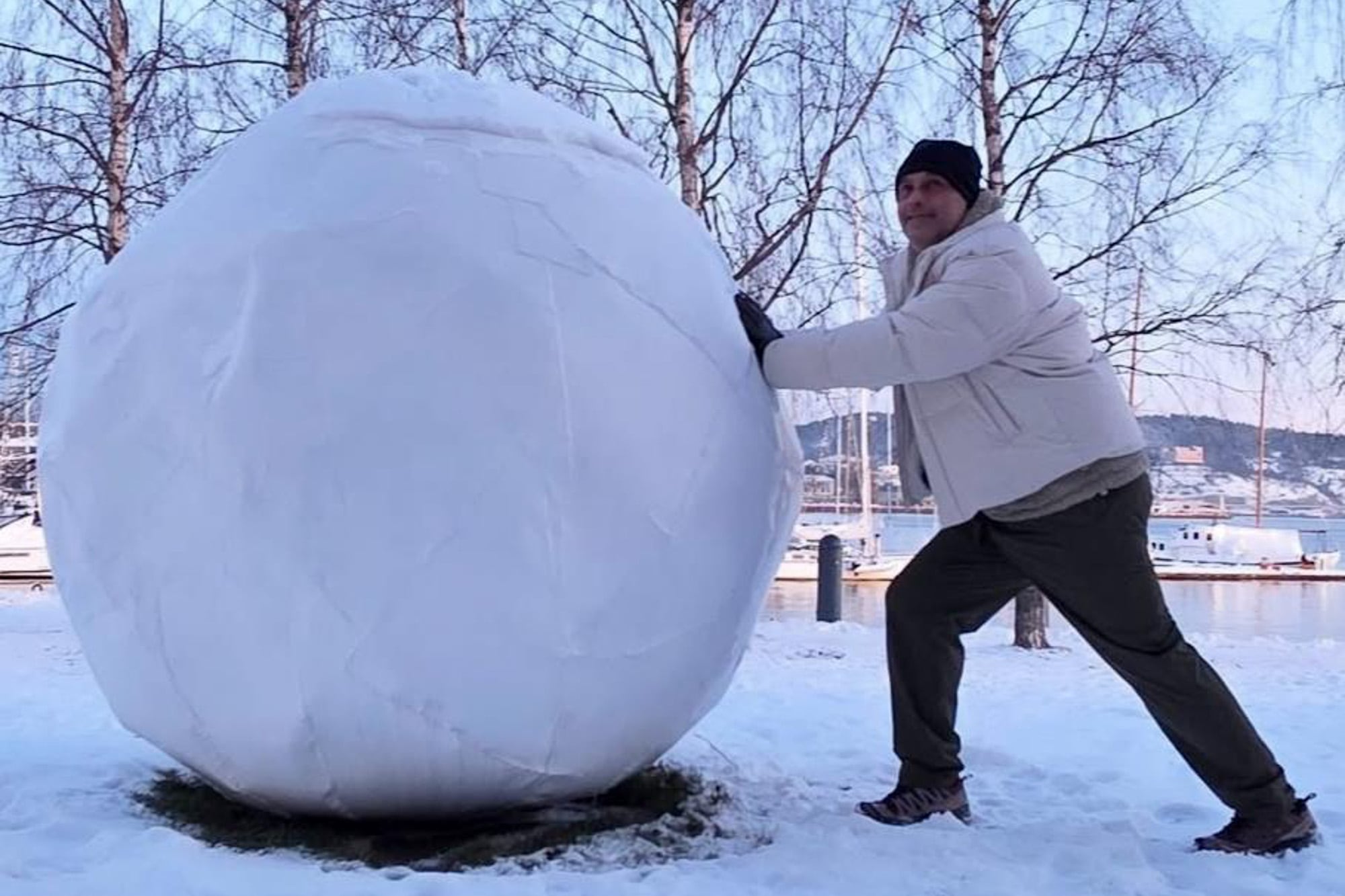 En su recorrido, Massaccesi desembarcó en Oslo.