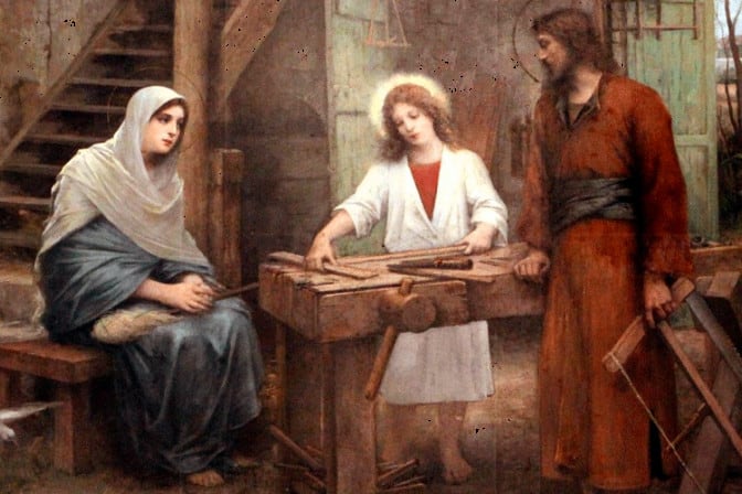 San José Obrero enseñándole a Jesús el oficio de carpintero junto a la Virgen María
