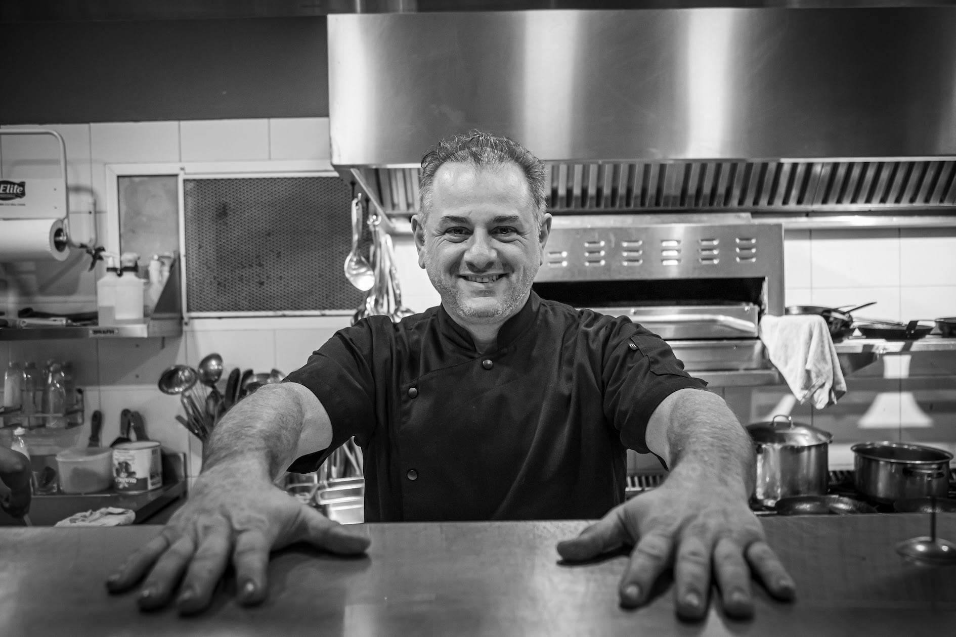 Franco en su cocina, casi un laboratorio