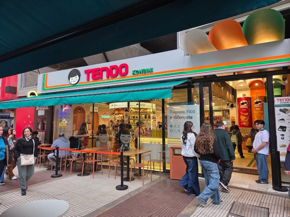 Una tienda de conveniencia coreana tradicional en VivaViva