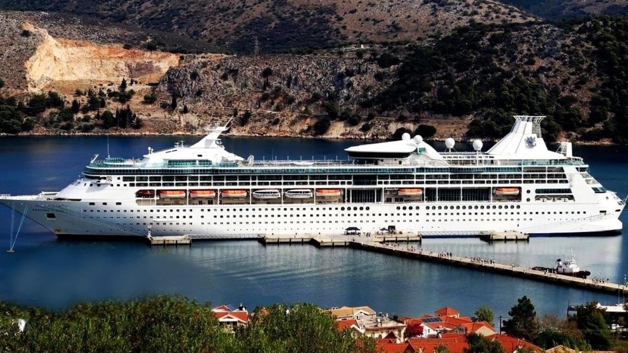 En 1998 el crucero Rhapsody of the Seas de la línea Royal Caribbean recién cumplía un año. Los Bradley venían de visitar Aruba e iban camino a Curacao en unas vacaciones soñadas. Su hija, Amy Lynn de 23 años, desapareció mientras el barco seguía en aguas abiertas.
