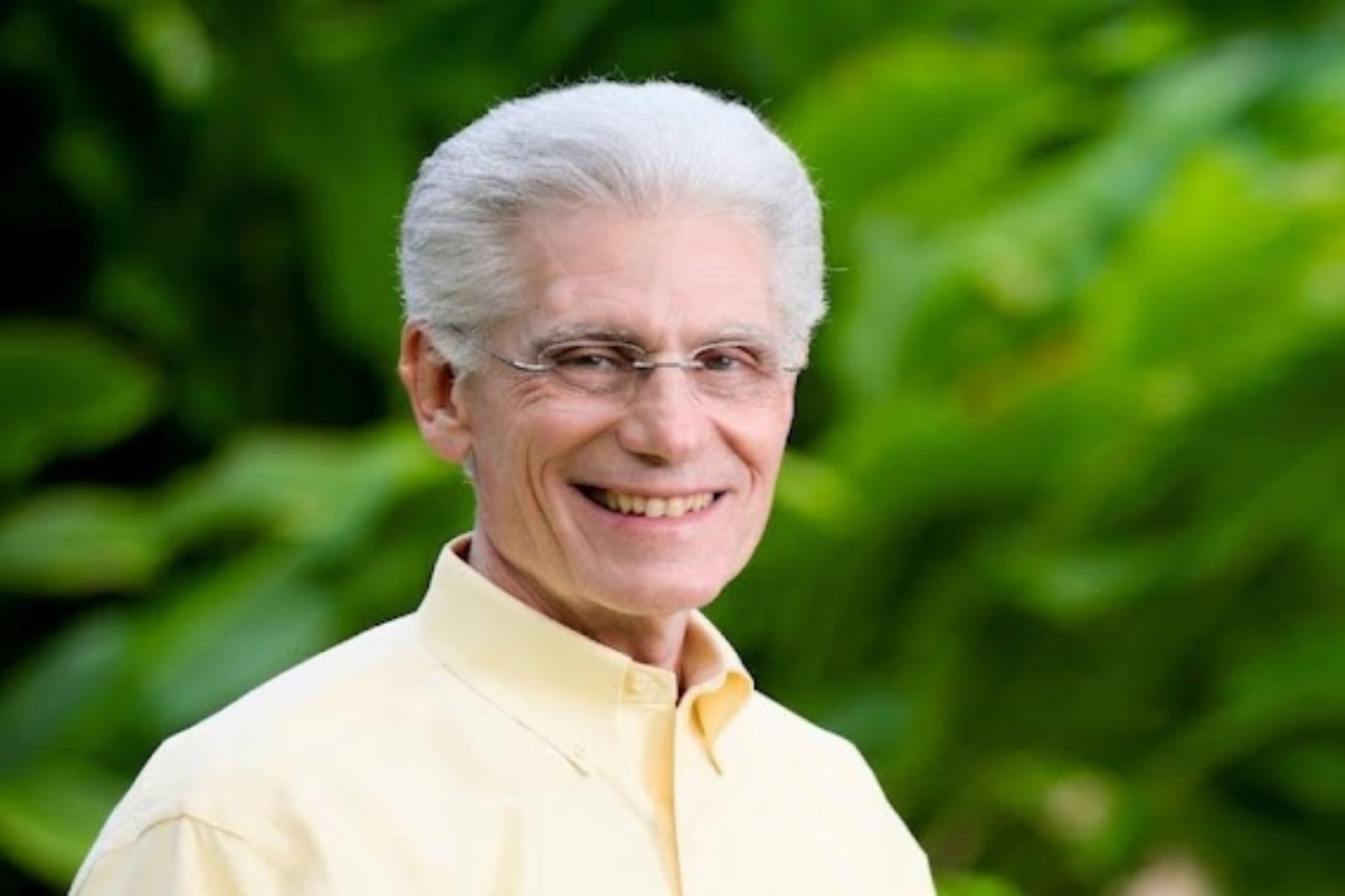 Brian Weiss, psiquiatra estadounidense: “La gente aparece en nuestras vidas para enseñarnos lecciones que hay que aprender”