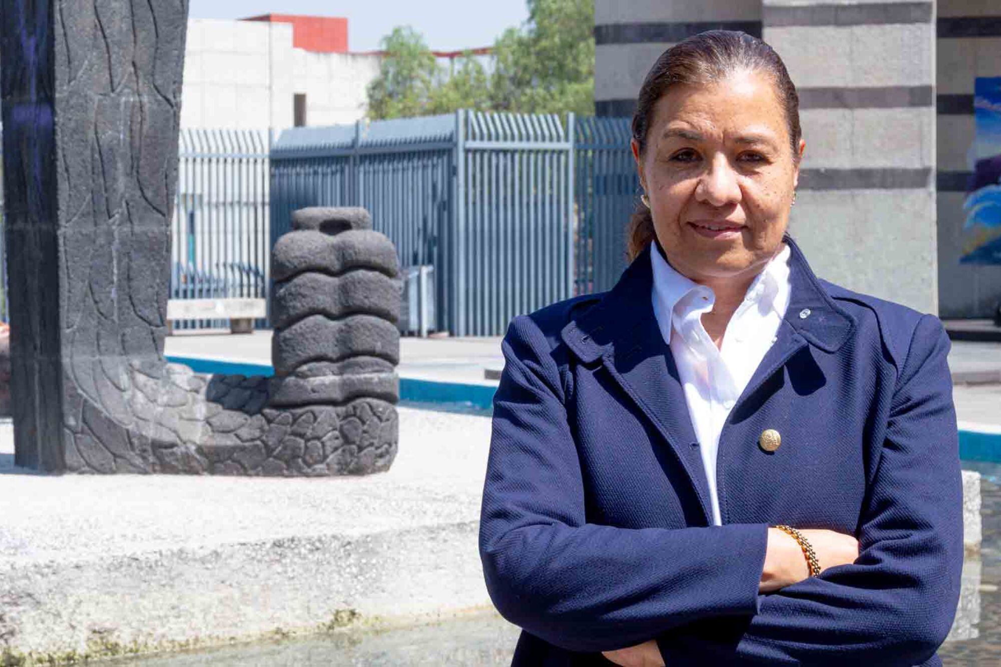 Livia León Paniagua se mostró emocionada ante el reconocimiento (Facultad de Ciencias UNAM)