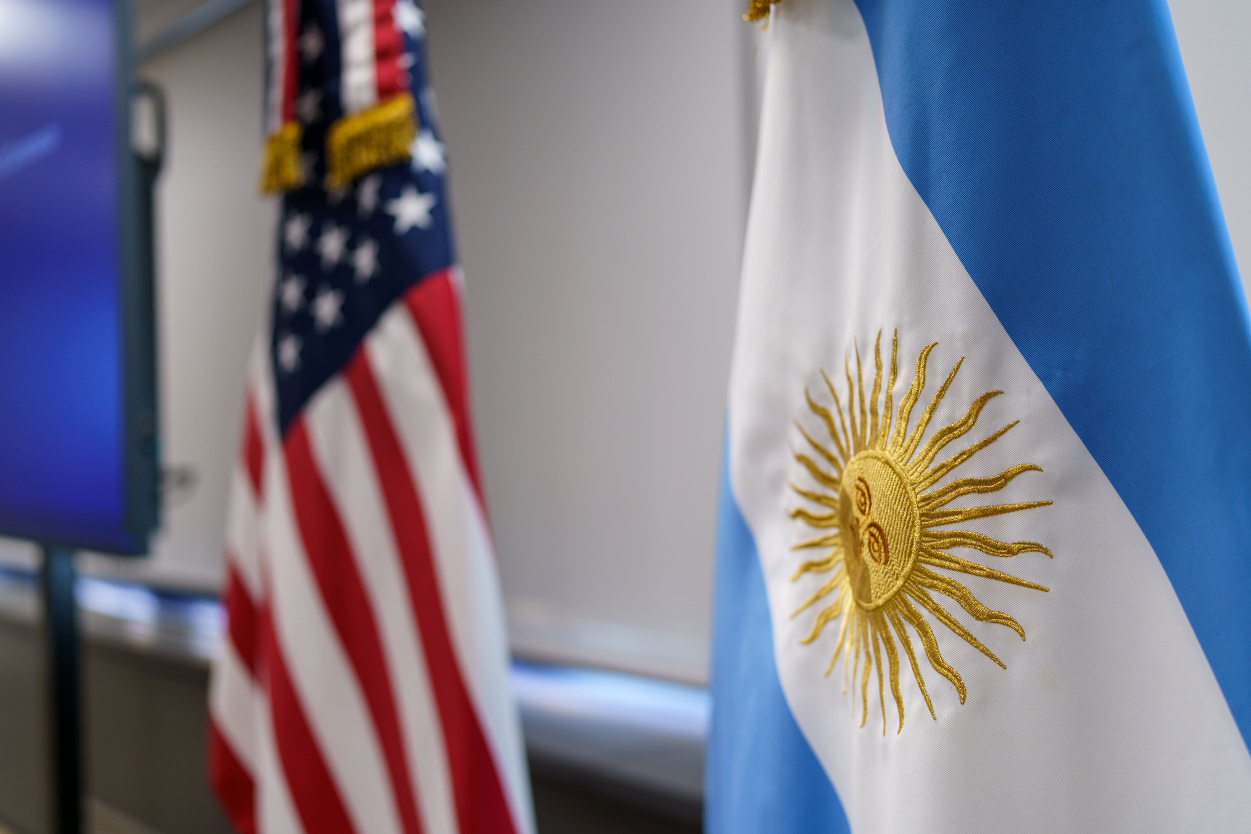 El gobierno de Trump anticipó a empresas estadounidenses que habrá más financiamiento para proyectos en la Argentina