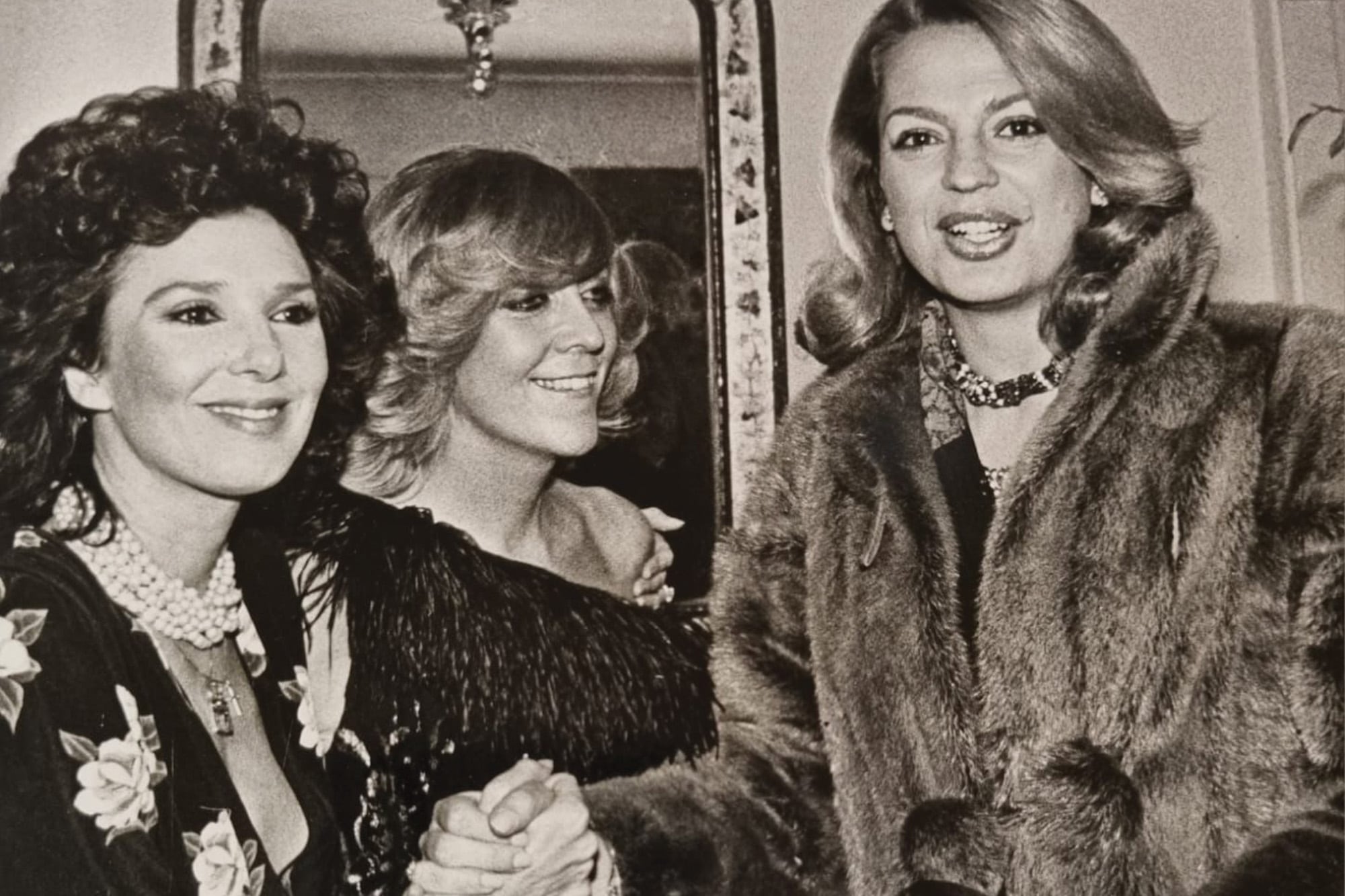 En una fiesta con Graciela Borges y con Ira von Fürstenberg